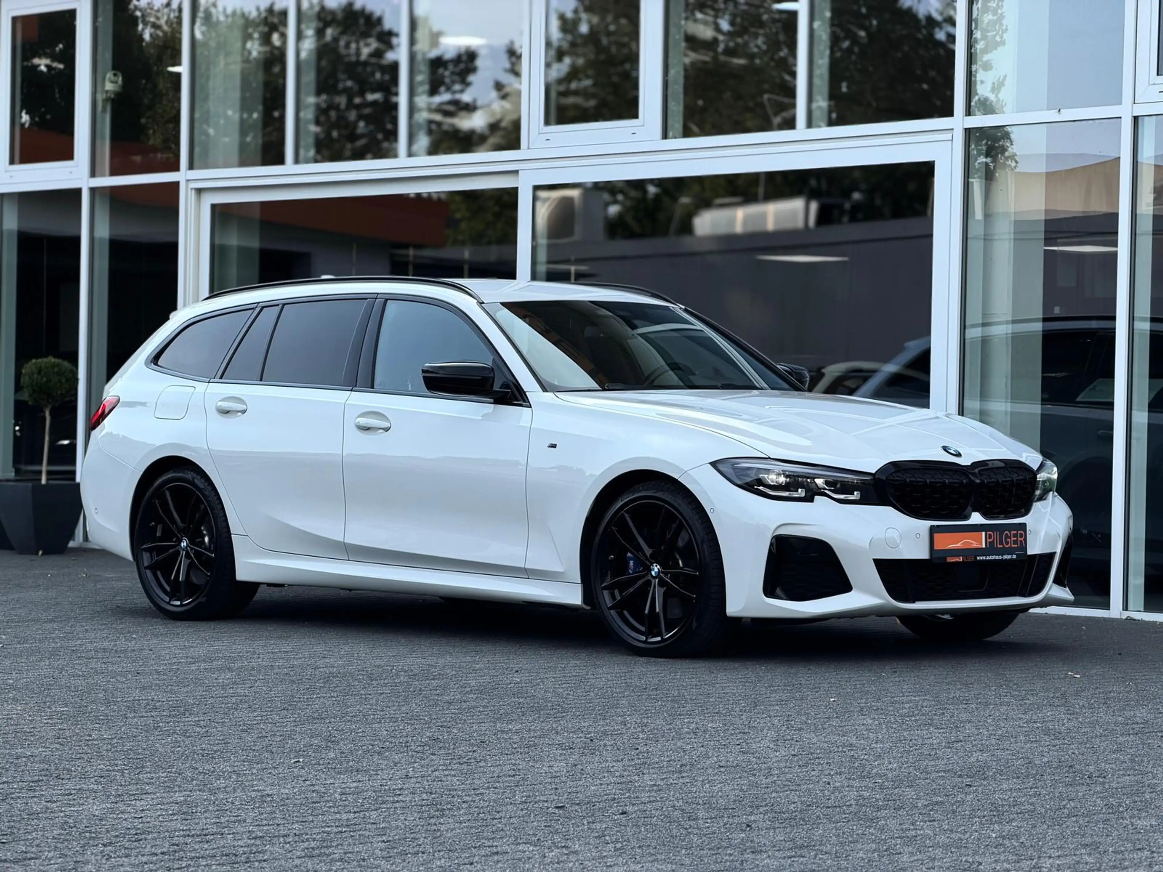 BMW 340 M340d xDrive*Carbon*Alcantara*LED*Lhz*Kamera*HUD — photo 3