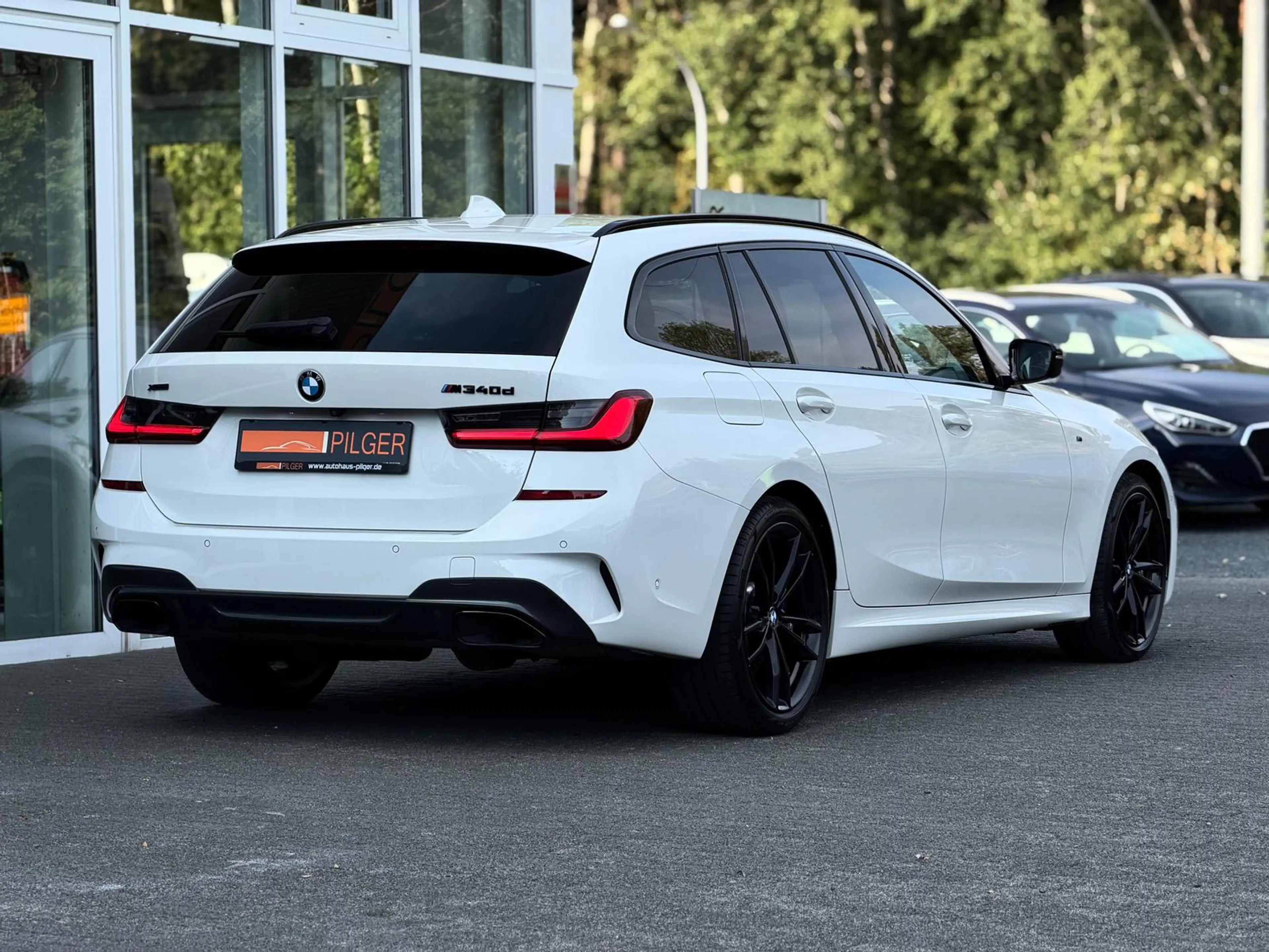BMW 340 M340d xDrive*Carbon*Alcantara*LED*Lhz*Kamera*HUD — photo 4
