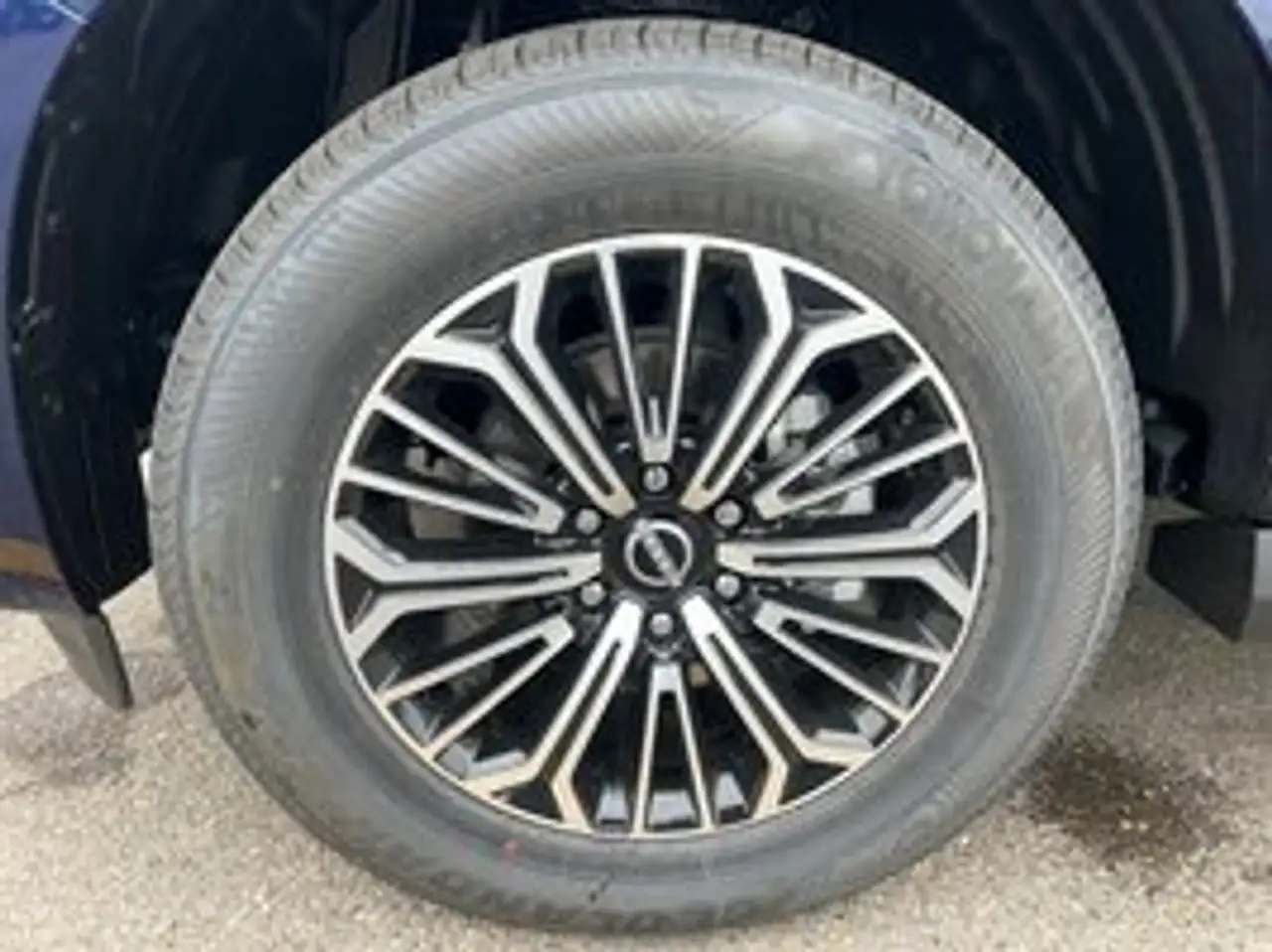 Nissan Armada снимка Nissan Armada