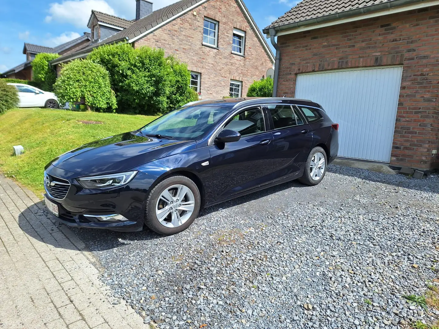 Opel Insignia Insignia Sports Tourer 2.0 CDTI Business Edition Bleu - 1