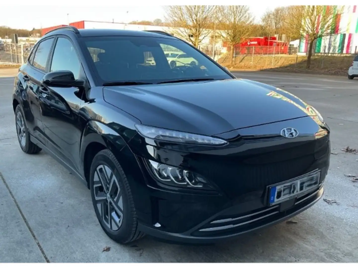 Hyundai KONA Trend MJ21 2WD (100kW) Navigations-Paket Mica-Lack Schwarz - 2