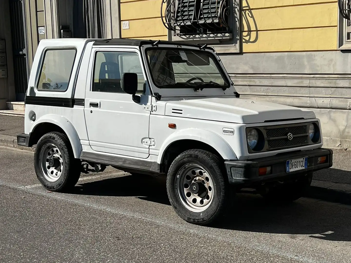 Suzuki Samurai Samurai Berlina 1.0 VX Alb - 1