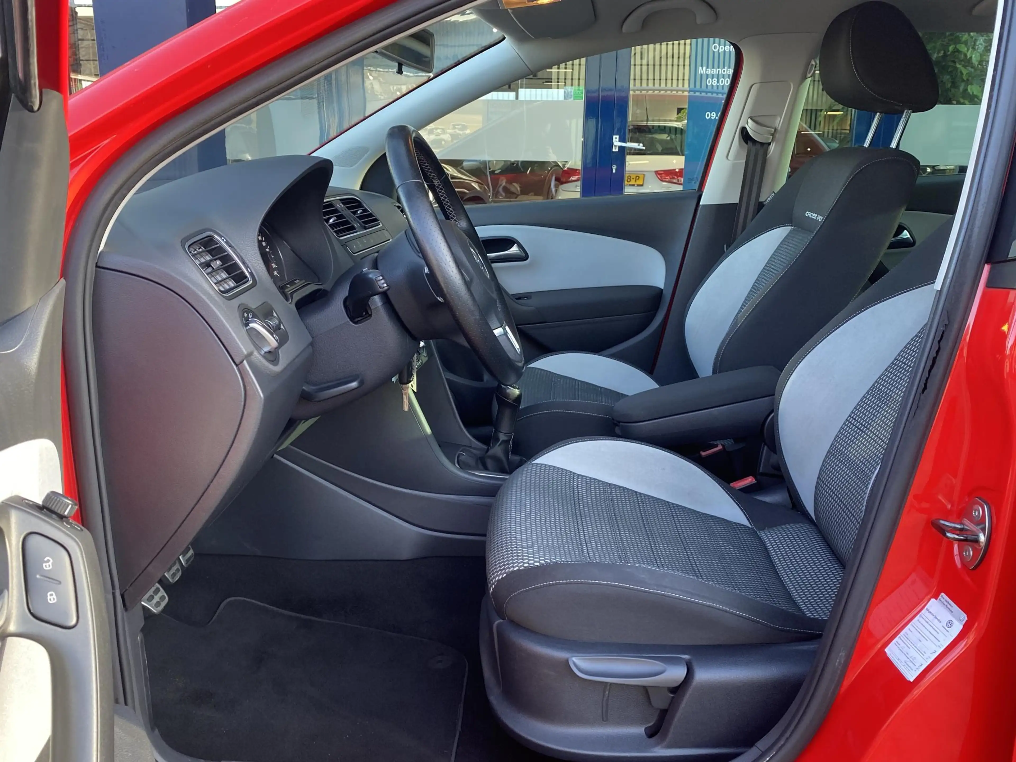 Volkswagen Polo Cross 1.2 TSI / Cruise-Control / Stoelverwarming / Elekt — photo 11