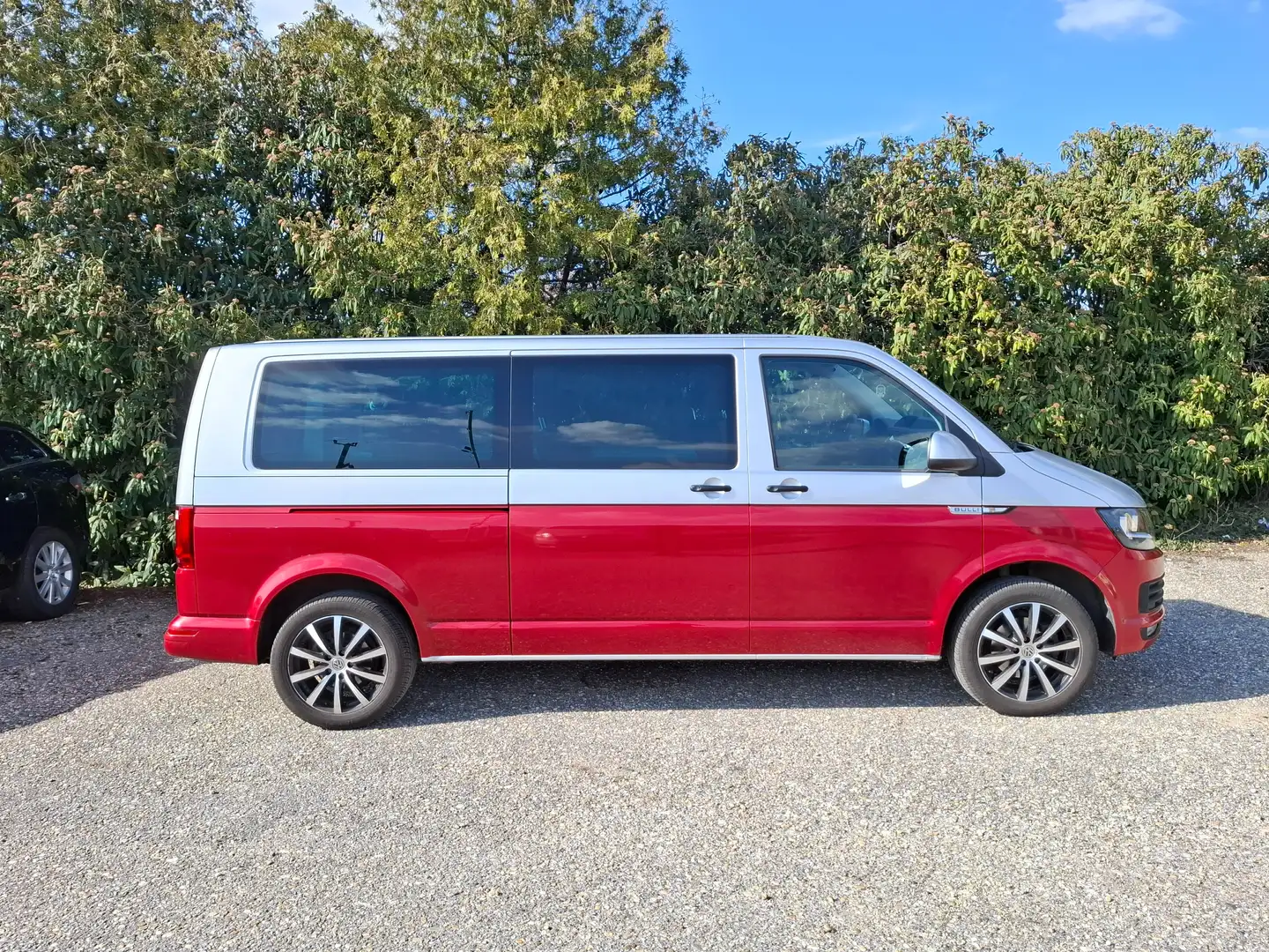 Volkswagen T6 Kombi Kombi lang Mulitvan Bulli TOP! + AHK! 9 Sitze! Grau - 2