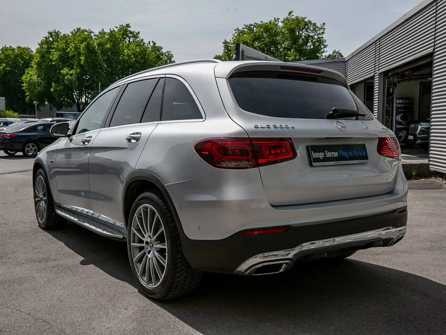 Mercedes-Benz GLC 300 e 4M PANORAMA AIRMATIC AHK DISTRONIC 360 Argent - 2
