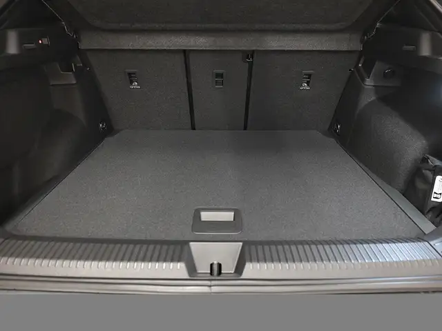 Volkswagen T-Roc view 8