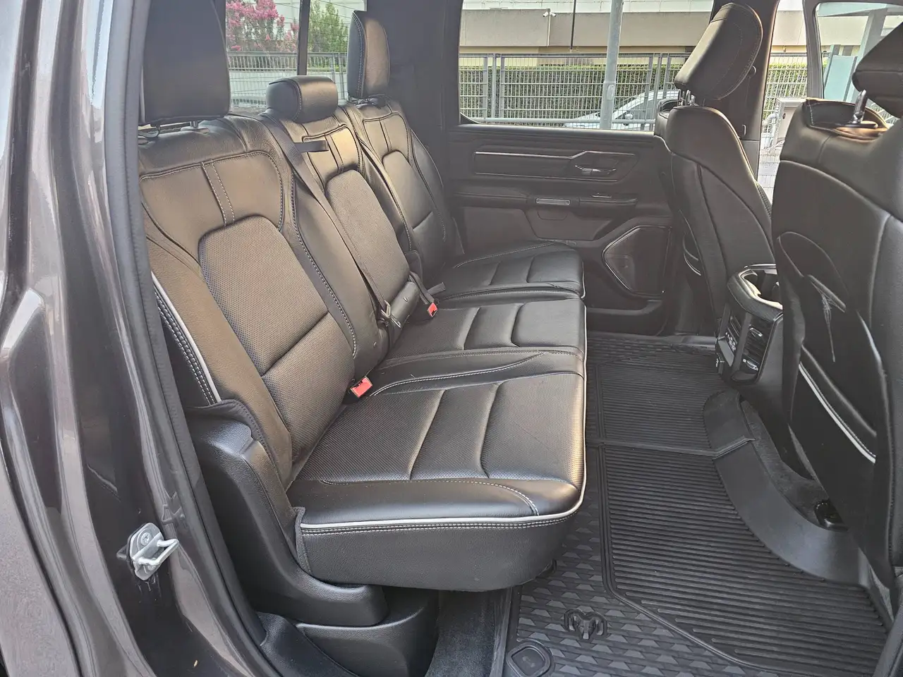 Dodge RAM 2022 — фото 15