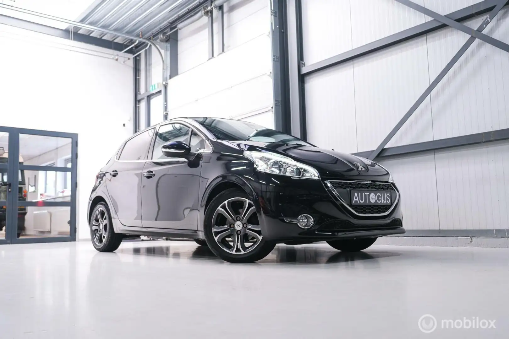 Peugeot 208 1.4 VTi Griffe | NAP NL auto | Lederen bekleding | Zwart - 1