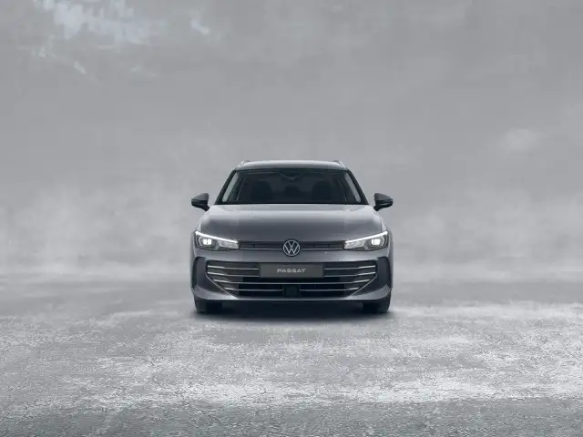 Volkswagen Passat view 3