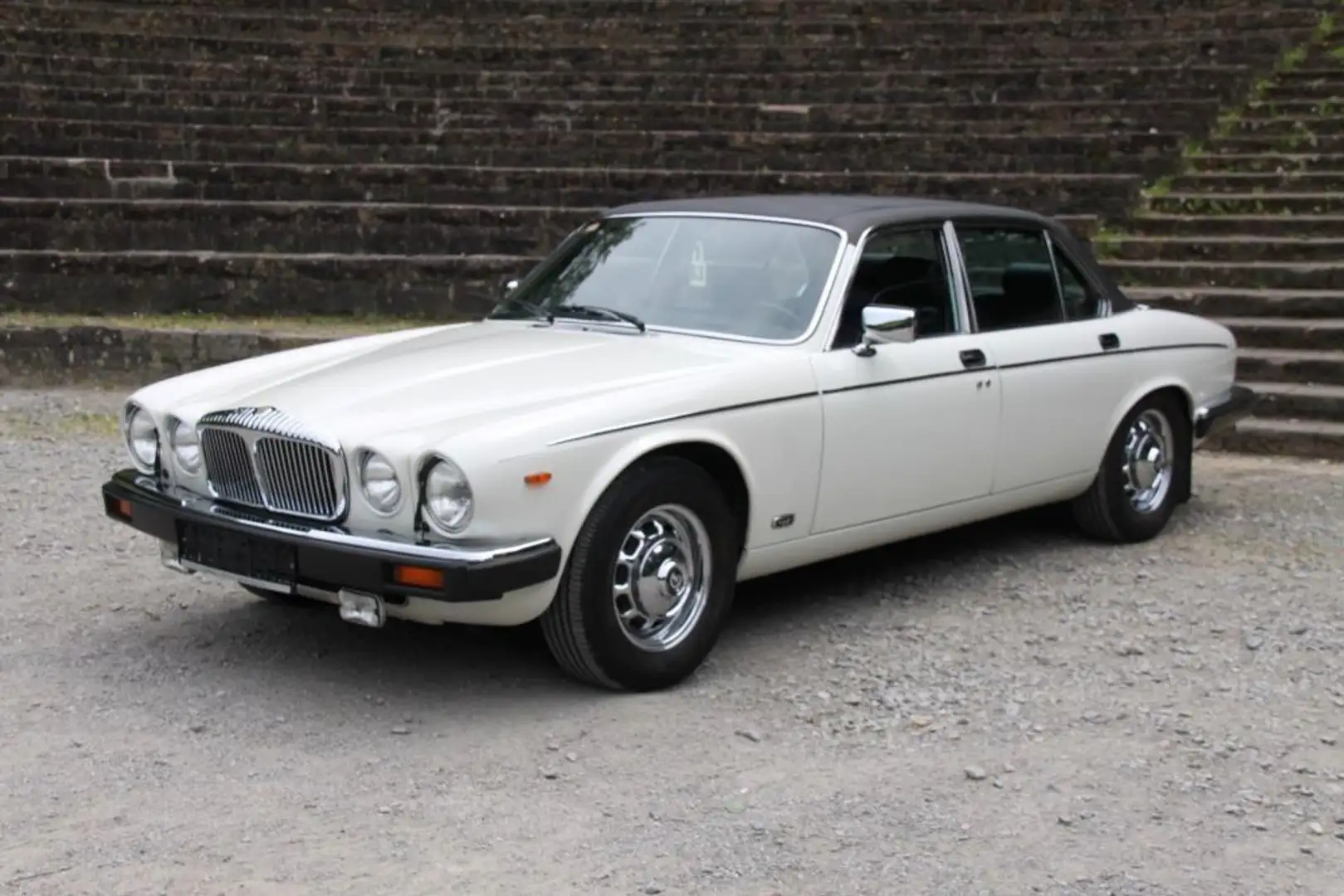 Jaguar Daimler Double Six Serie 3 mit 3 Jahren Garantie Weiß - 2