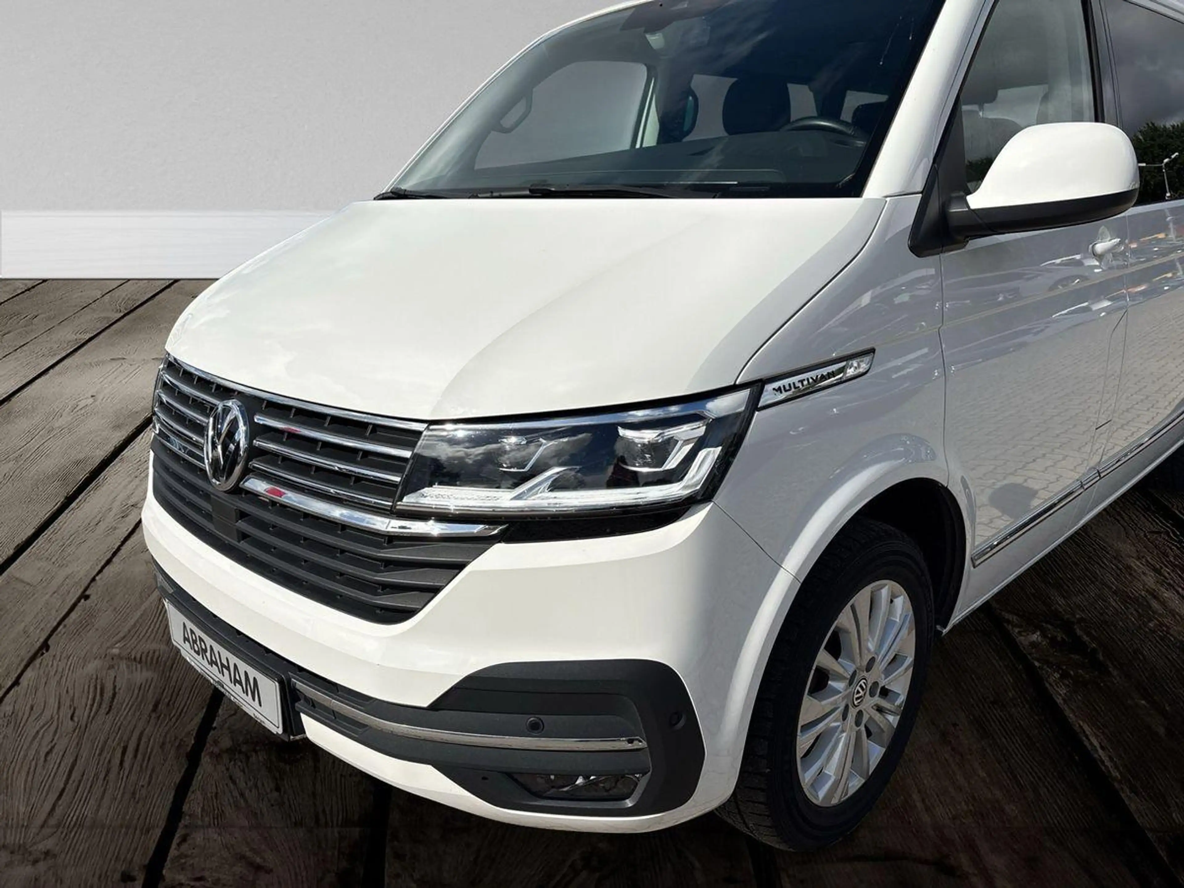 Volkswagen T6.1 Transporter T6.1 Multivan 2.0 TDI — photo 11
