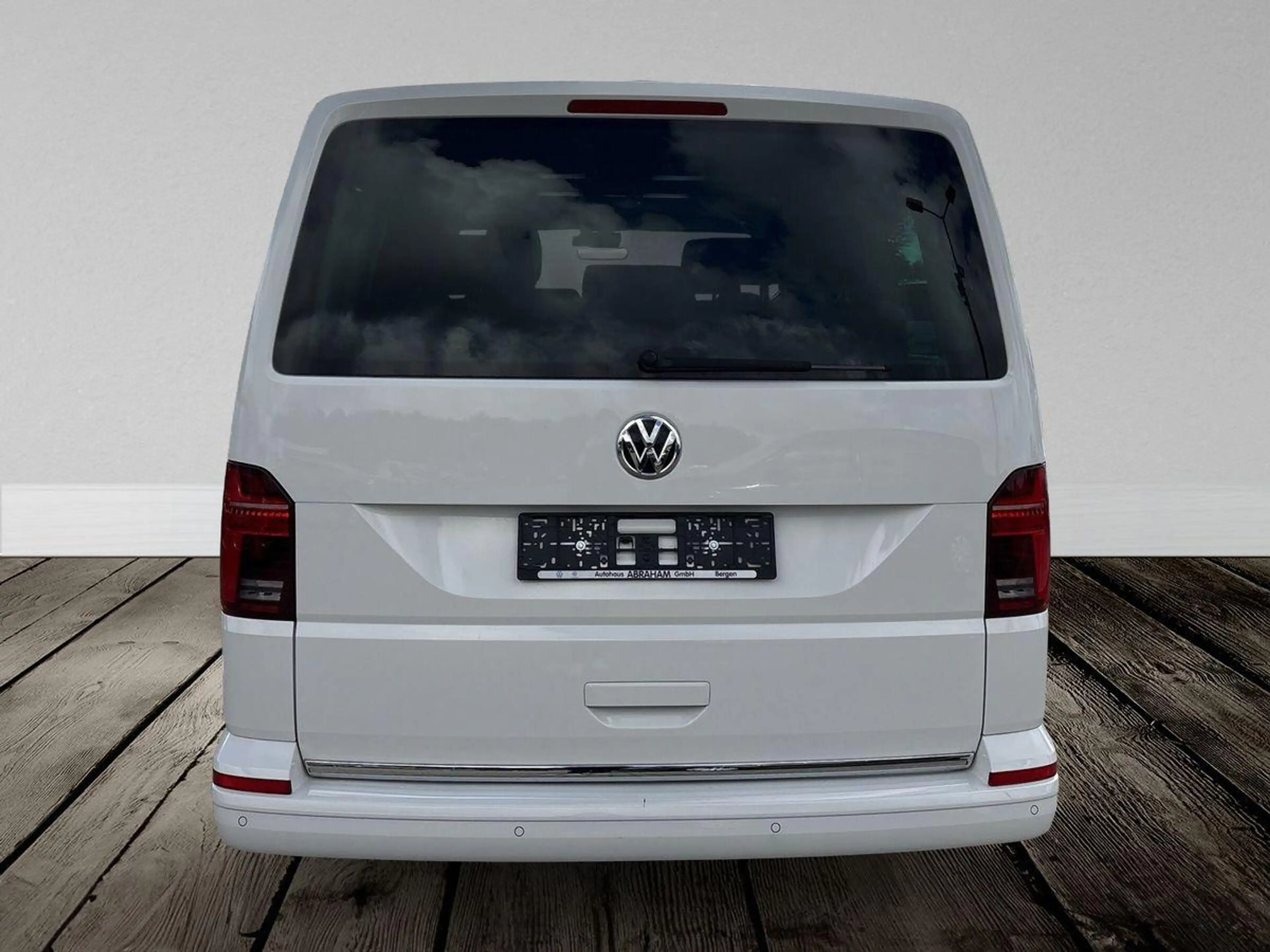 Volkswagen T6.1 Transporter T6.1 Multivan 2.0 TDI — photo 10
