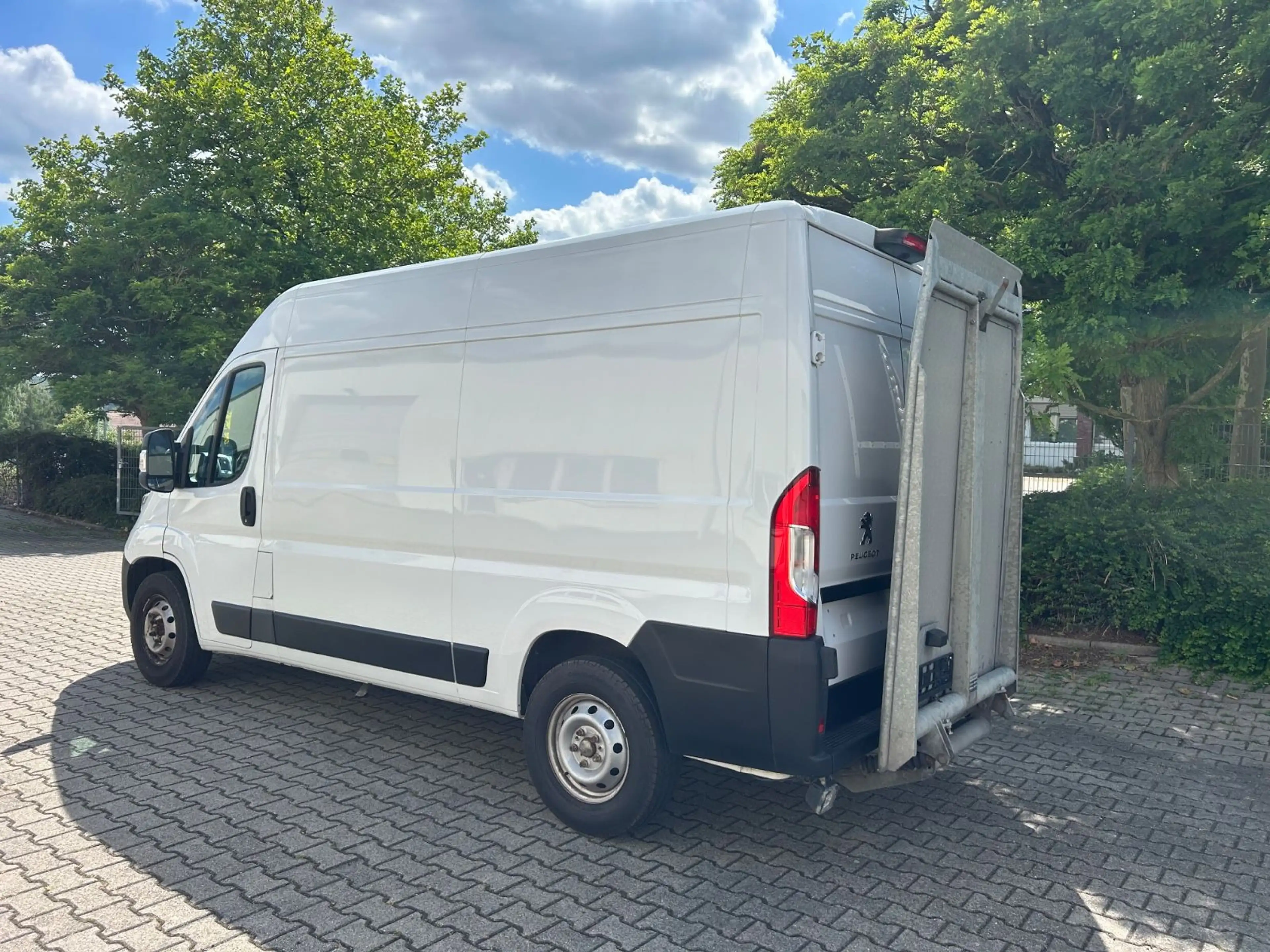 Peugeot Boxer 2.2 BlueHDI L2H2 Lift — photo 3