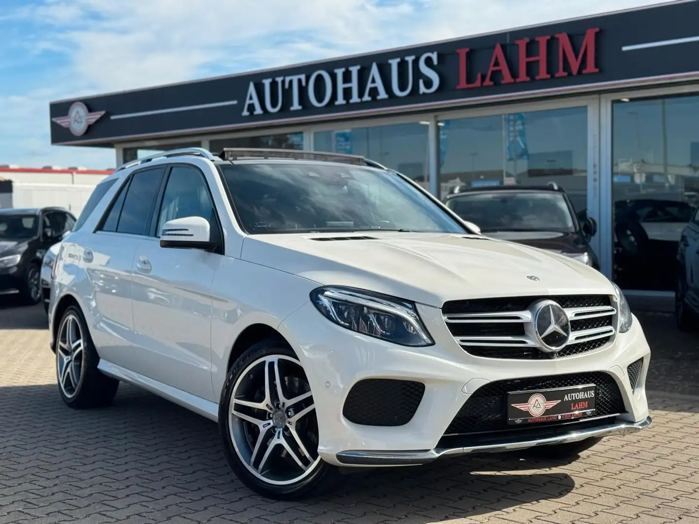 Mercedes-Benz GLE 350 4Matic 9G-TRONIC"AMG"AHK*KAMERA*LED* Weiß - 1