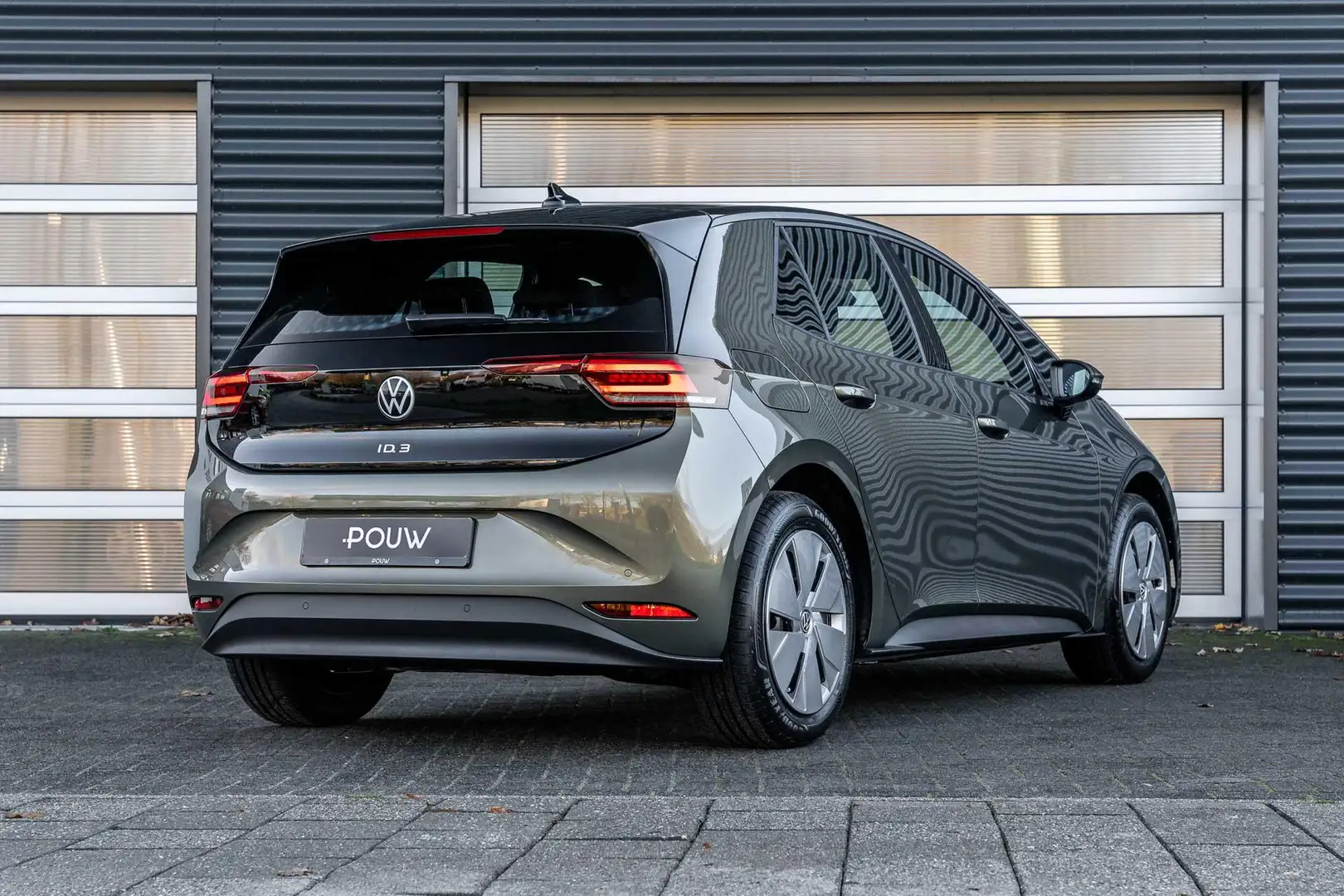 Volkswagen ID.3 170pk Pure Oranje Edition 52 kWh | Comfort Pakket Vert - 2