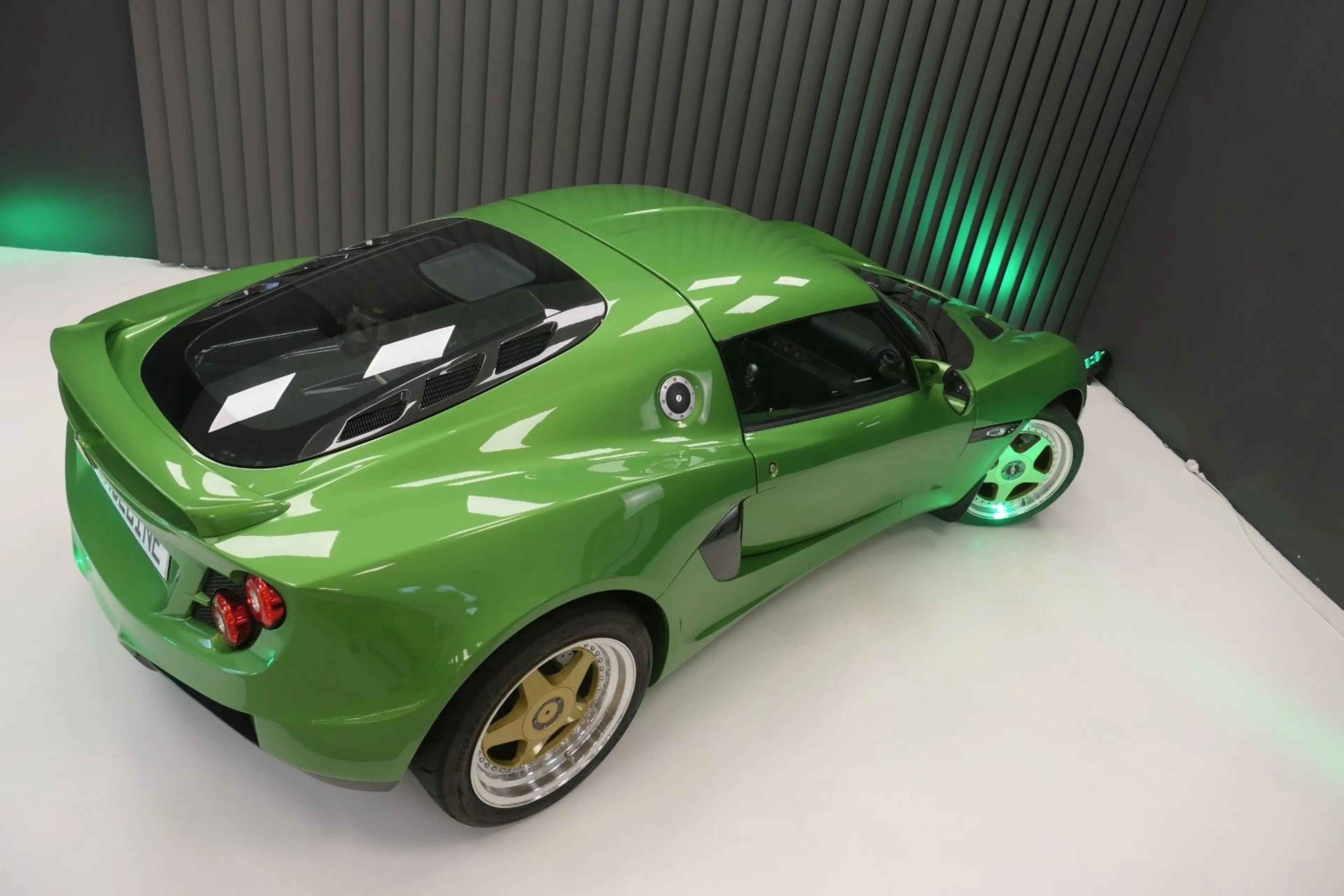Lotus Elise Supercharged Detroit Electric SP:01 — photo 2