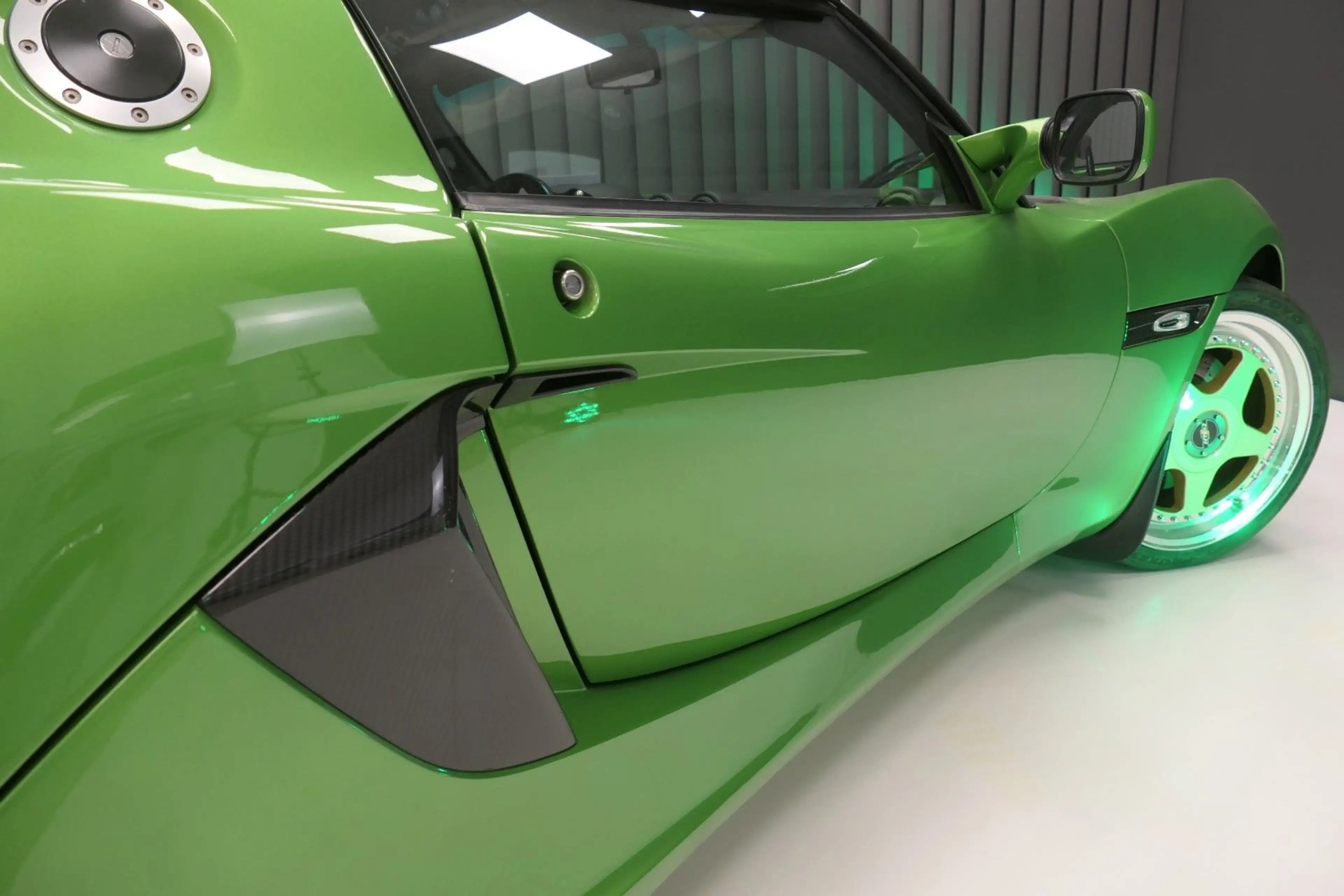 Lotus Elise Supercharged Detroit Electric SP:01 — photo 14