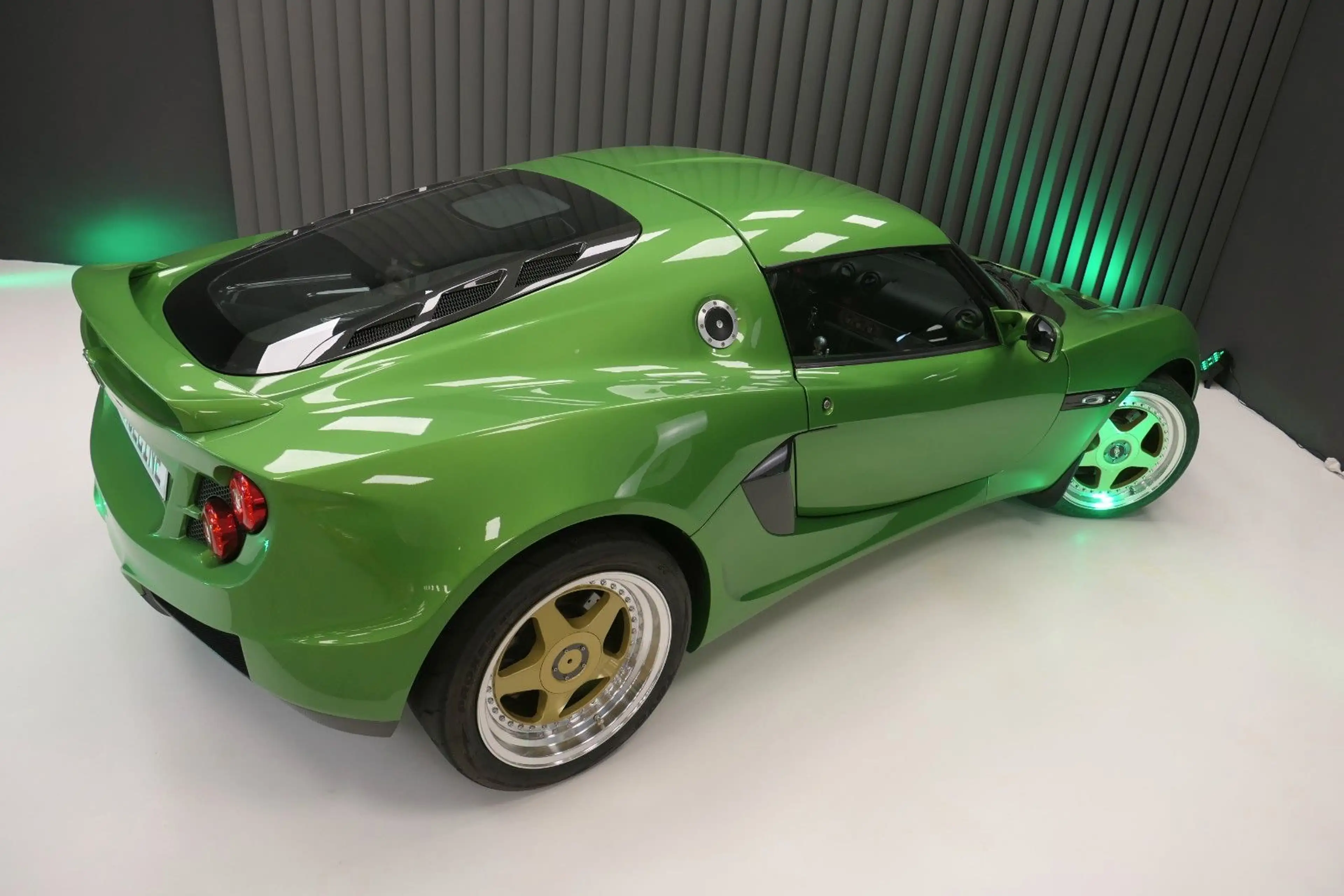 Lotus Elise Supercharged Detroit Electric SP:01 — photo 8