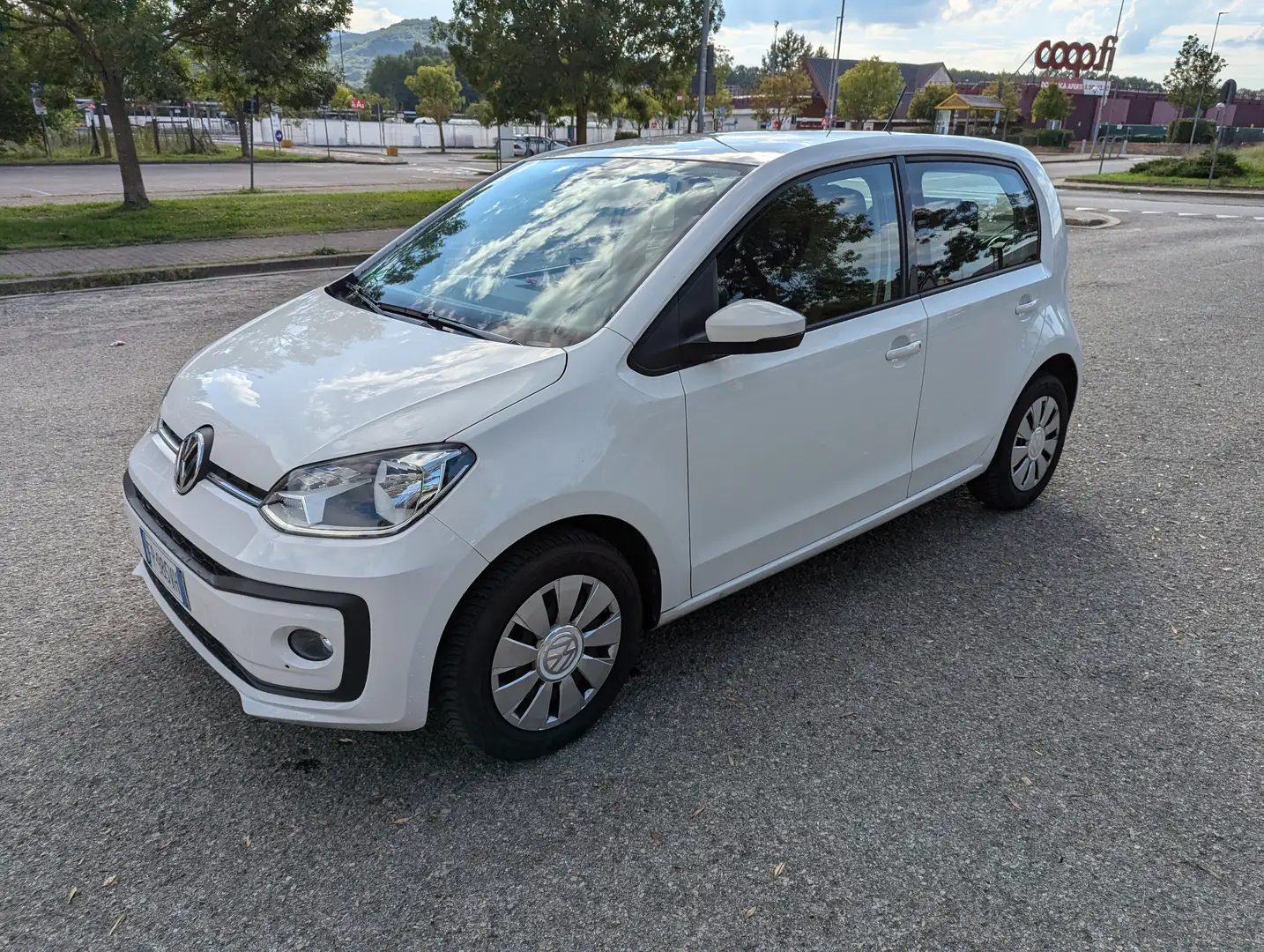 Volkswagen up! up! 5p 2018 5p 1.0 eco Move 68cv Bianco - 1