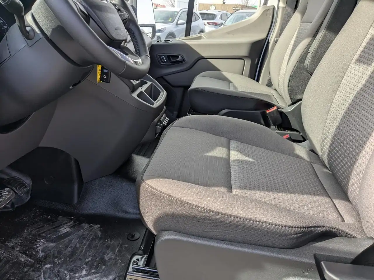 Ford Transit Cargo Van снимка Ford Transit Cargo Van