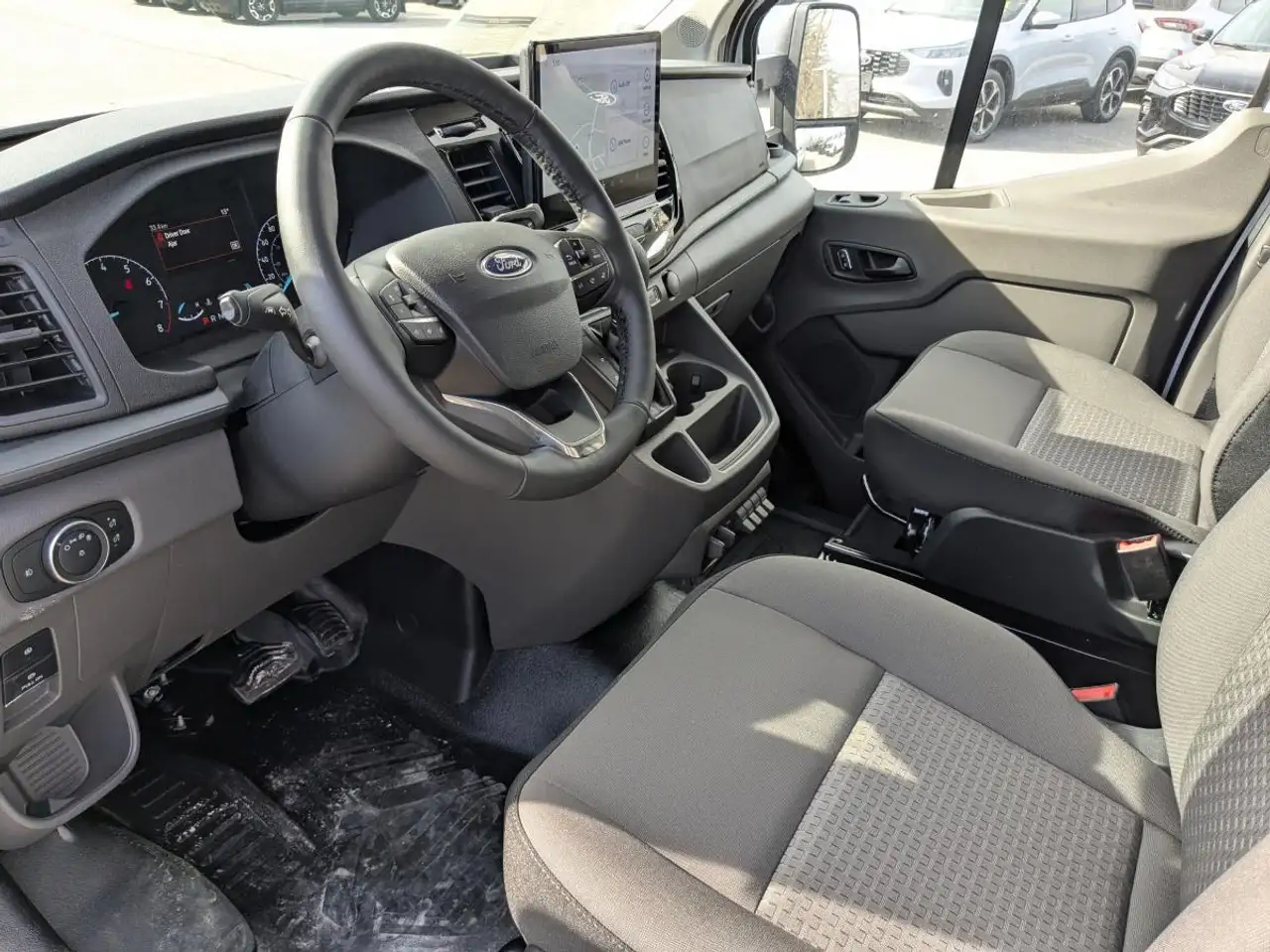 Ford Transit Cargo Van снимка Ford Transit Cargo Van