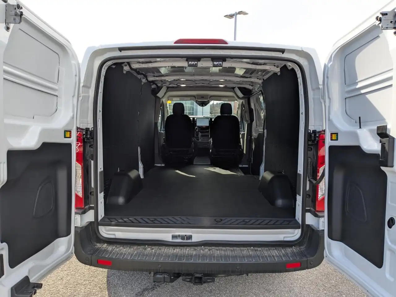 Ford Transit Cargo Van снимка Ford Transit Cargo Van