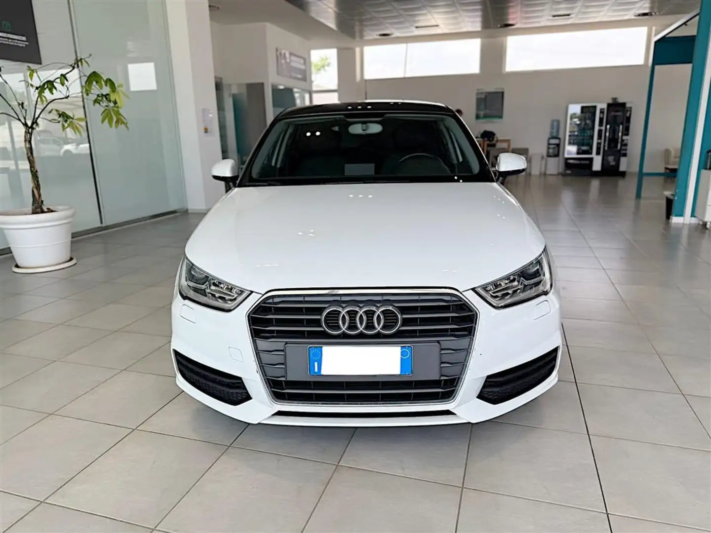 Audi A1 1.6 TDI 115CV metal plus Wit - 2