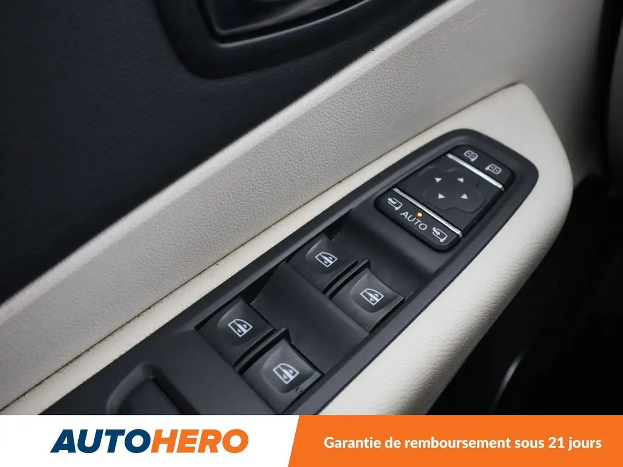 Renault Captur — photo 26