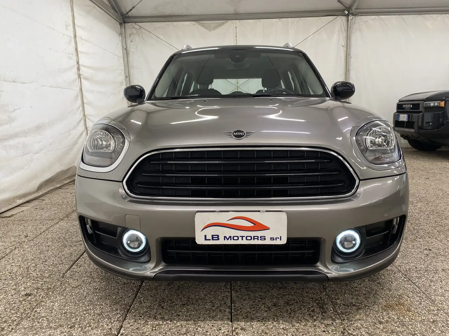 MINI Cooper D Countryman Mini Countryman all 4 2.0 Cooper D Business auto Gris - 2