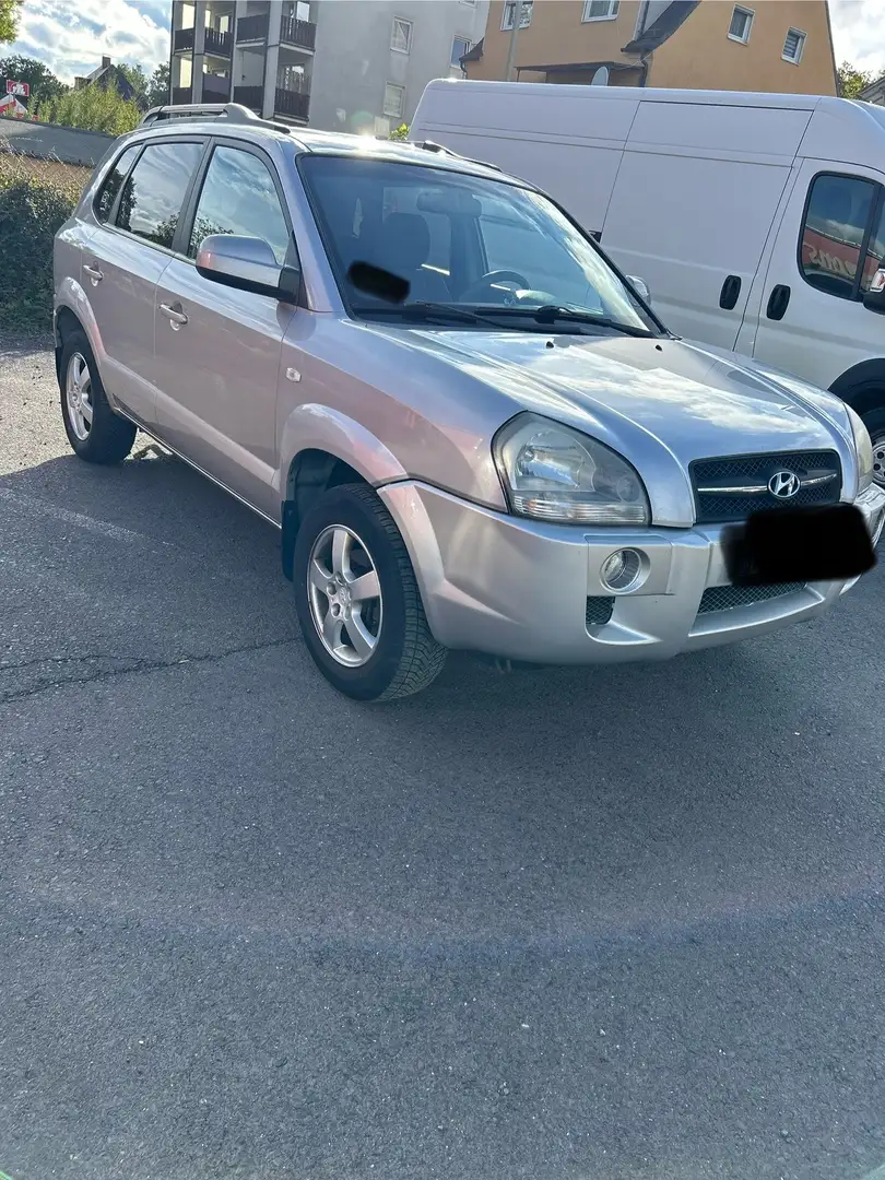 Hyundai TUCSON 2.0 GLS (2WD) Grau - 2