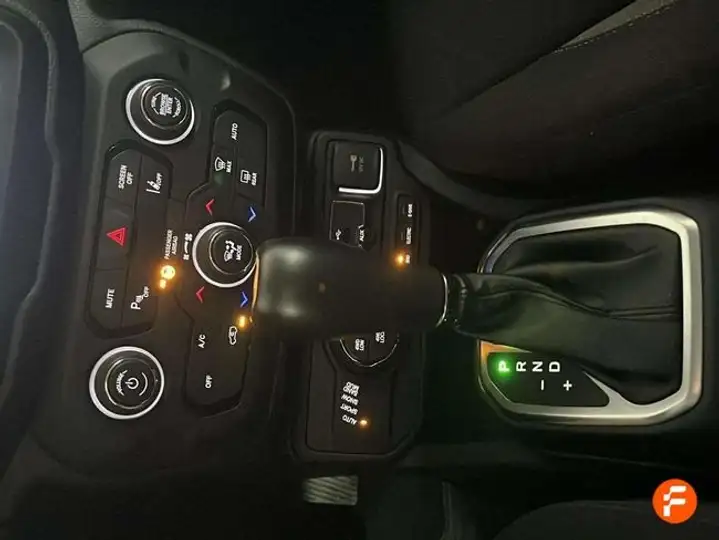 Jeep Renegade 2023, foto 21
