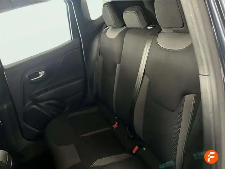 Jeep Renegade 2023, foto 25