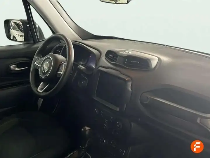 Jeep Renegade 2023, foto 12