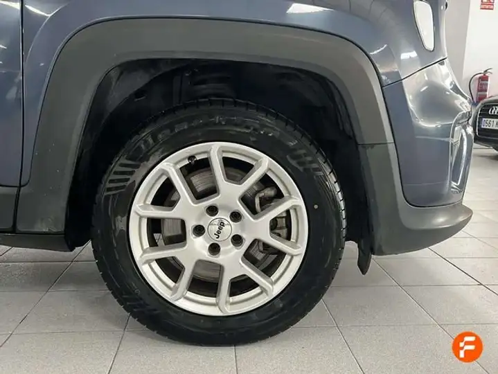 Jeep Renegade 2023, foto 10