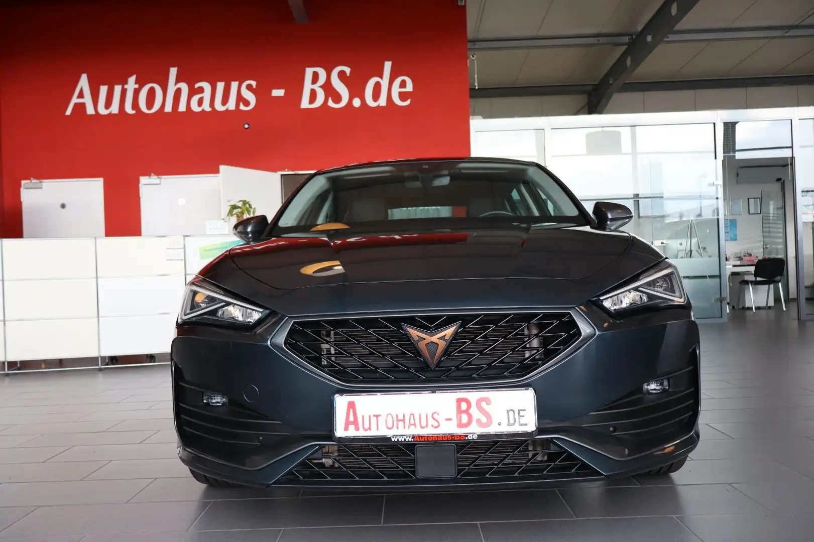 CUPRA Leon Cupra 1.5 eTSI Automatik,PDC,Navi,LED,1Hd Grijs - 2