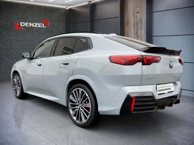 BMW iX2 xDrive30 U10 Ansicht 3