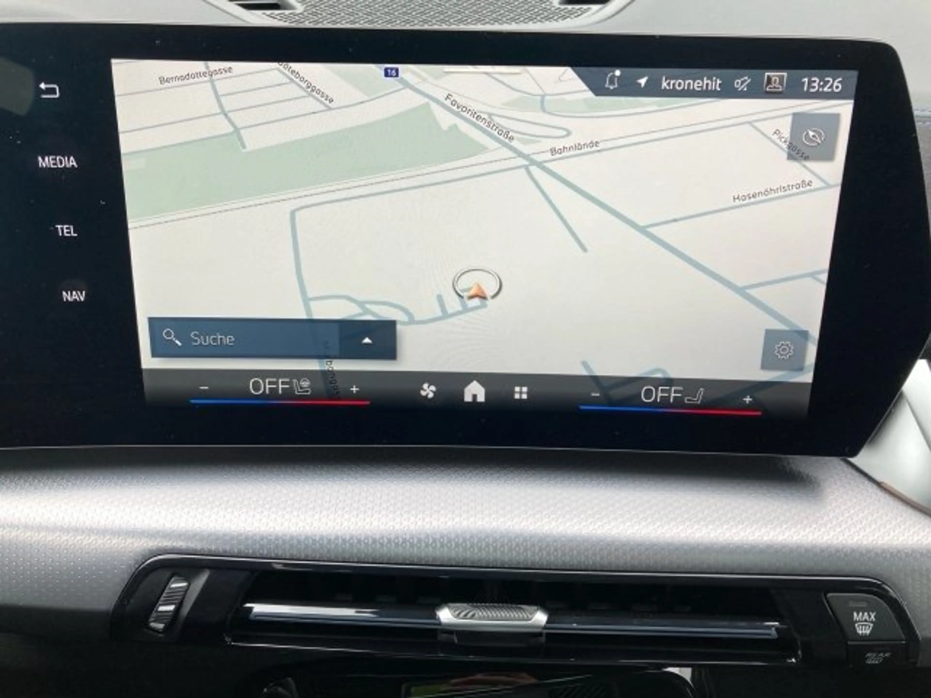 BMW iX2 xDrive30 U10 — photo 8