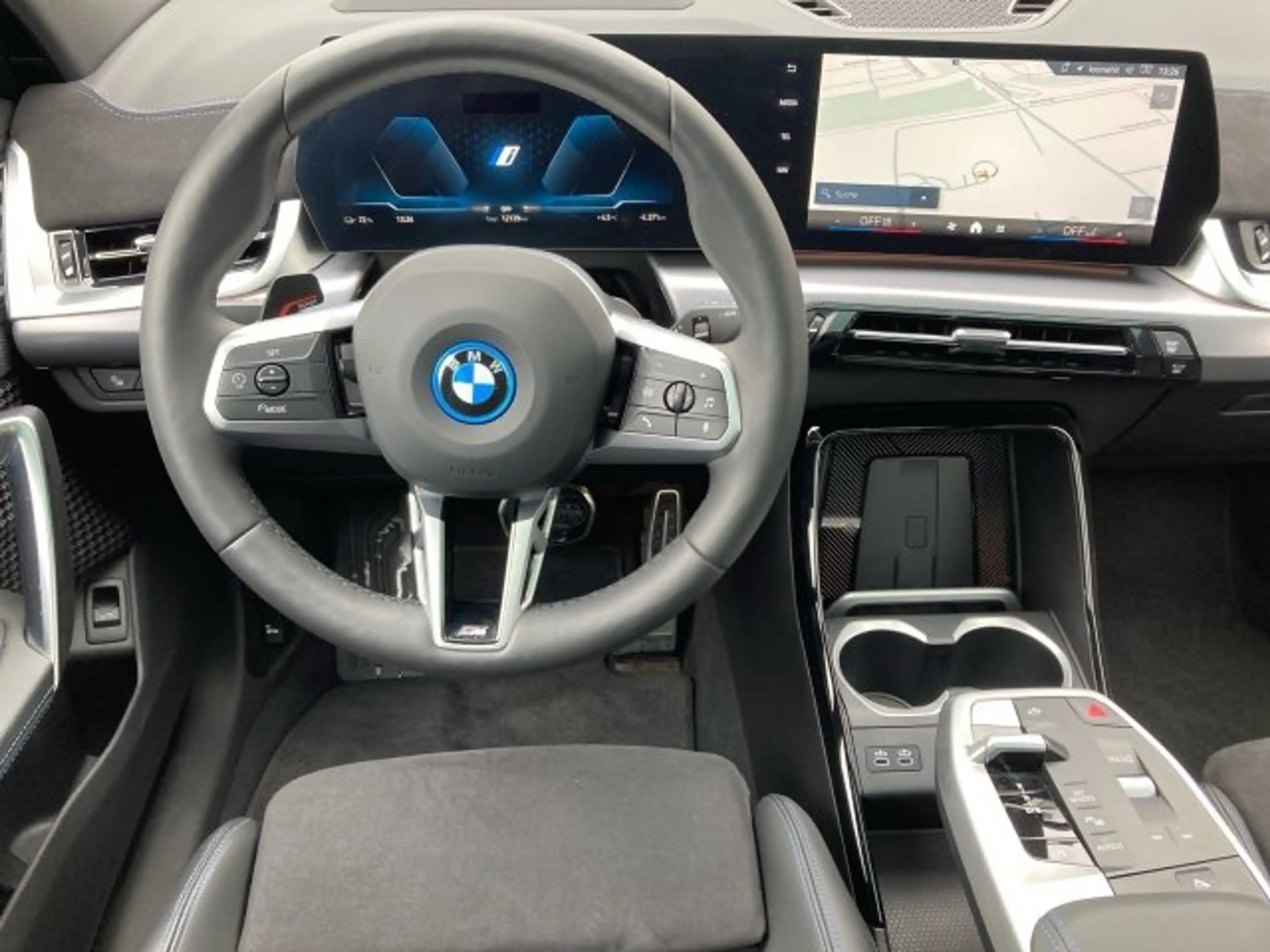 BMW iX2 xDrive30 U10 — photo 7