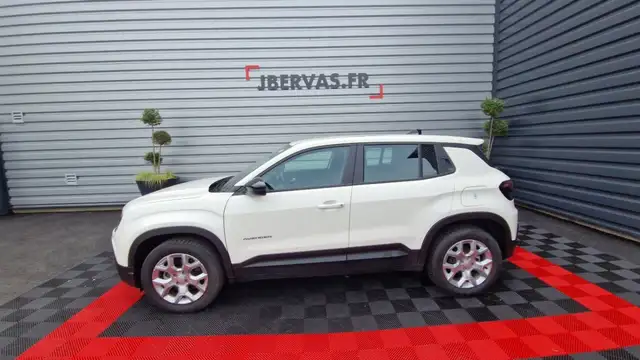 Jeep ELECTRIQUE 115 KW 4X2 ALTITUDE