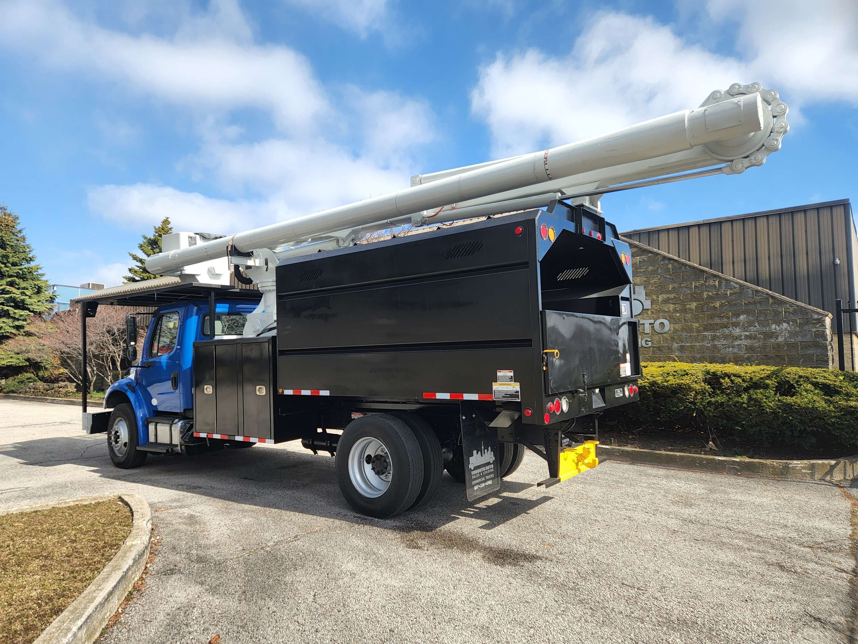 2016 Freightliner M2