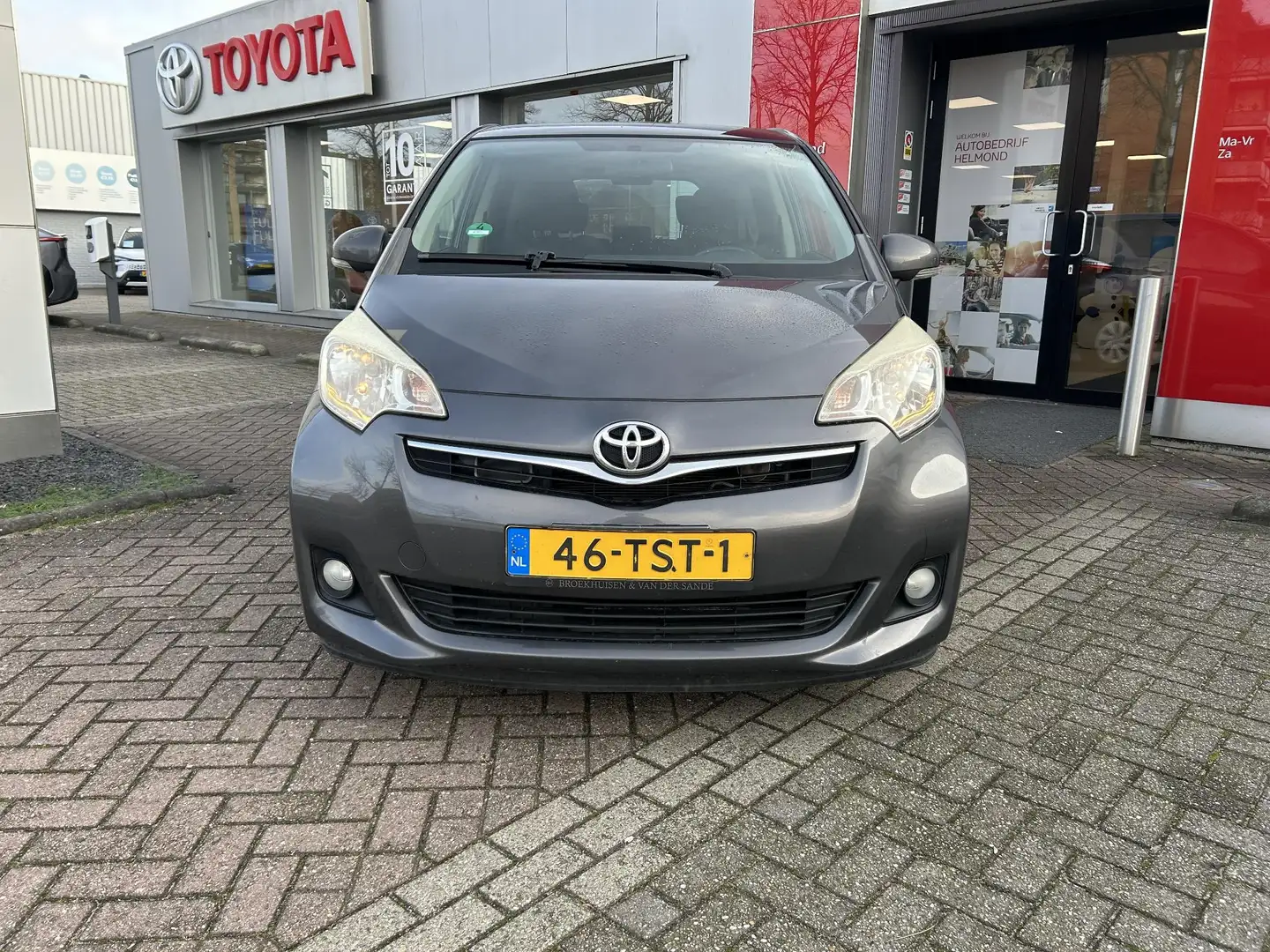 Toyota Verso-S 1.3 VVT-i Aspiration Automaat | Panoramadak Gris - 2