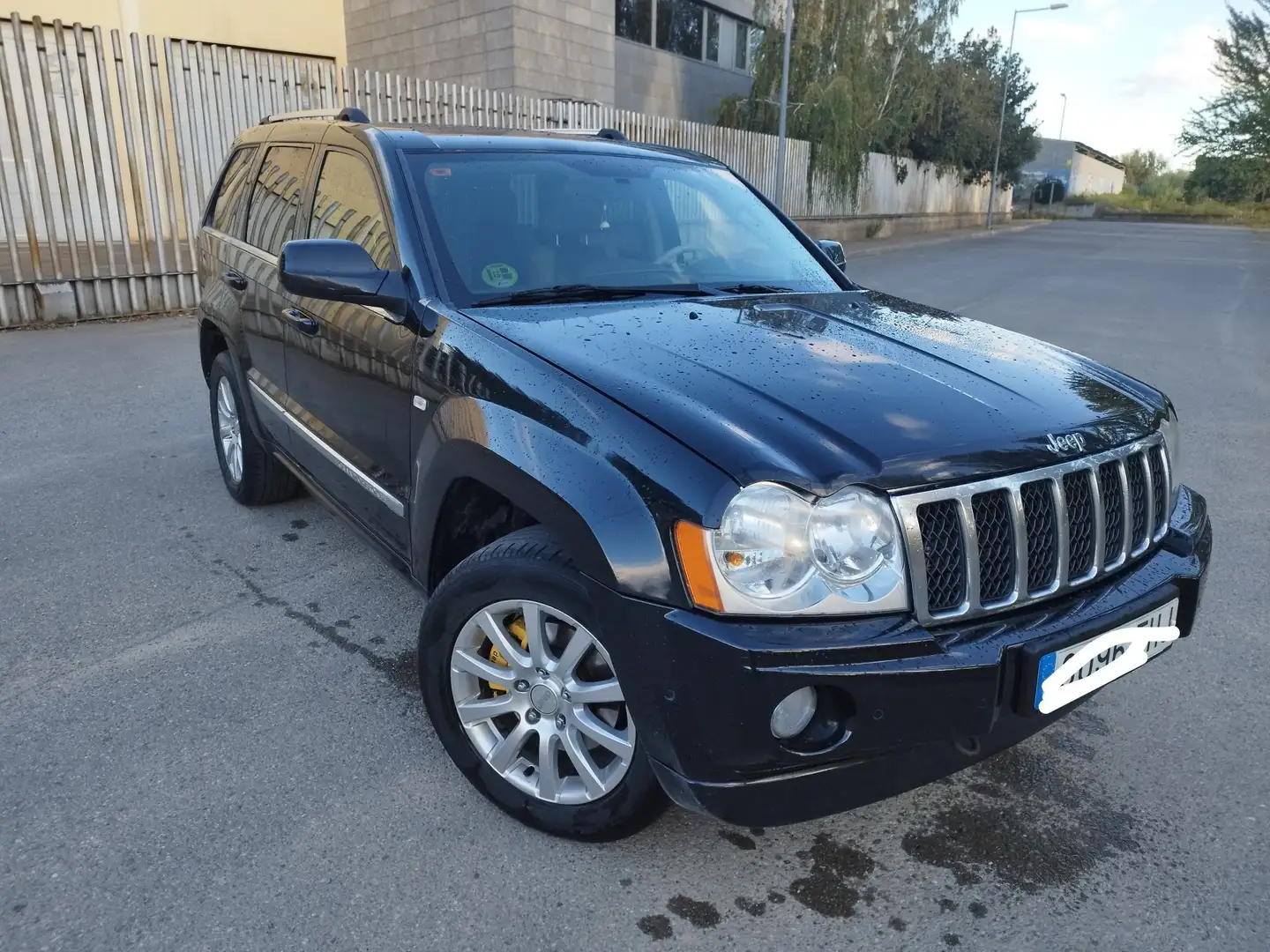 Jeep Grand Cherokee 3.0CRD Overland Aut. crna - 1