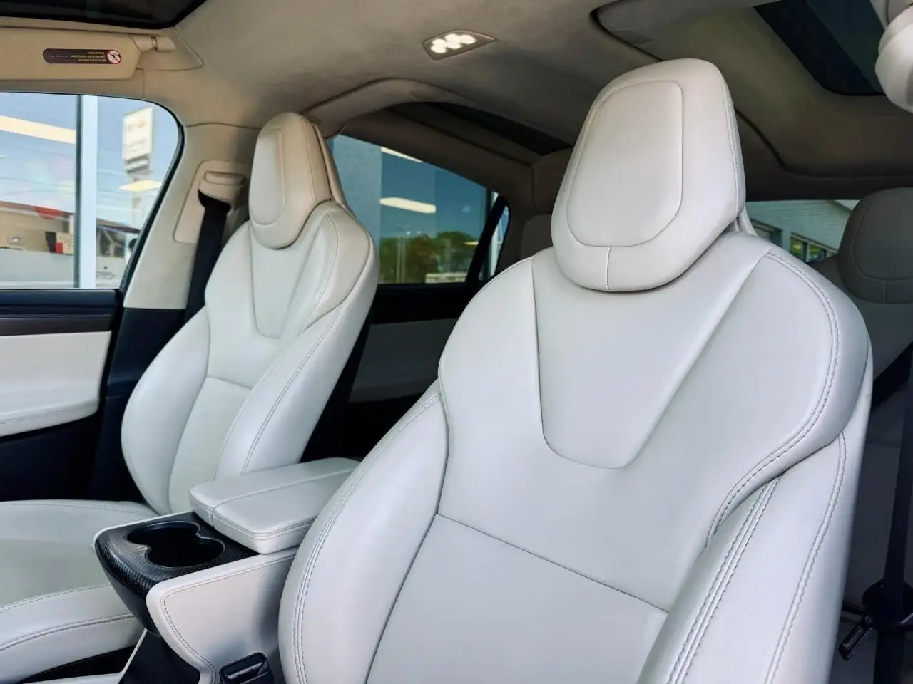 Tesla Model X photo Tesla Model X