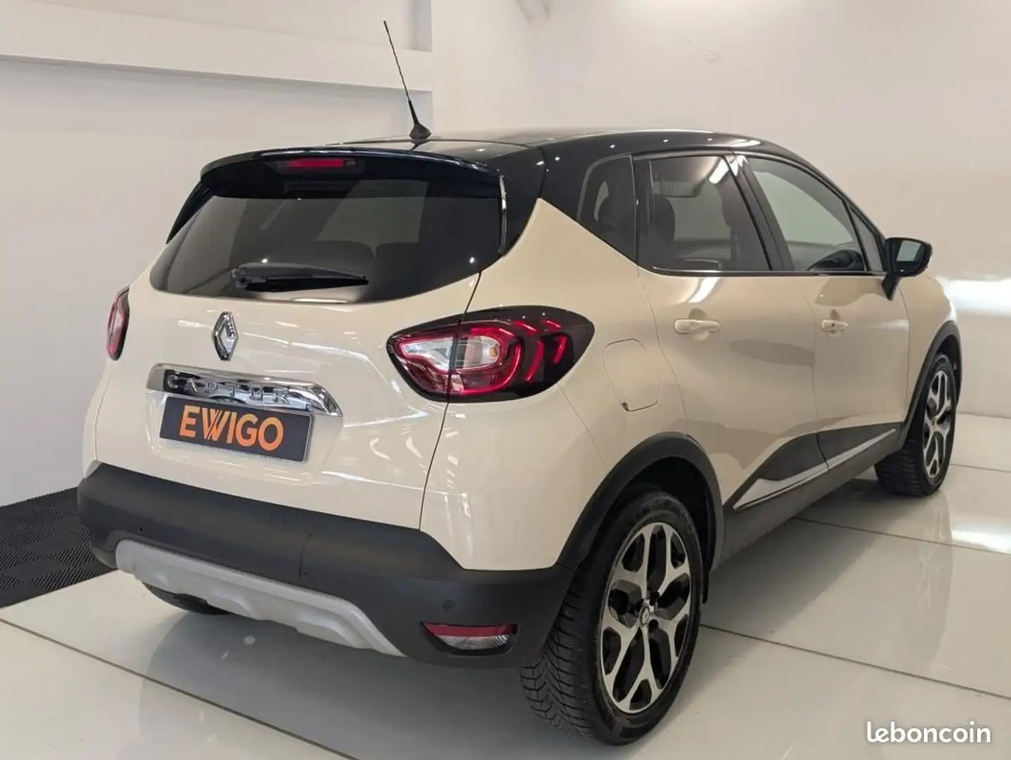 Renault Captur 1.3 TCE 130ch INTENS Wit - 2