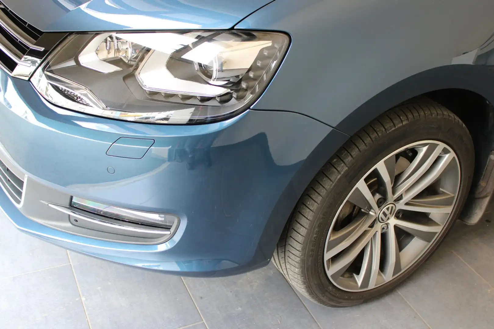 Volkswagen Sharan Highline TDI SCR 4MOTION DSG Blau - 2