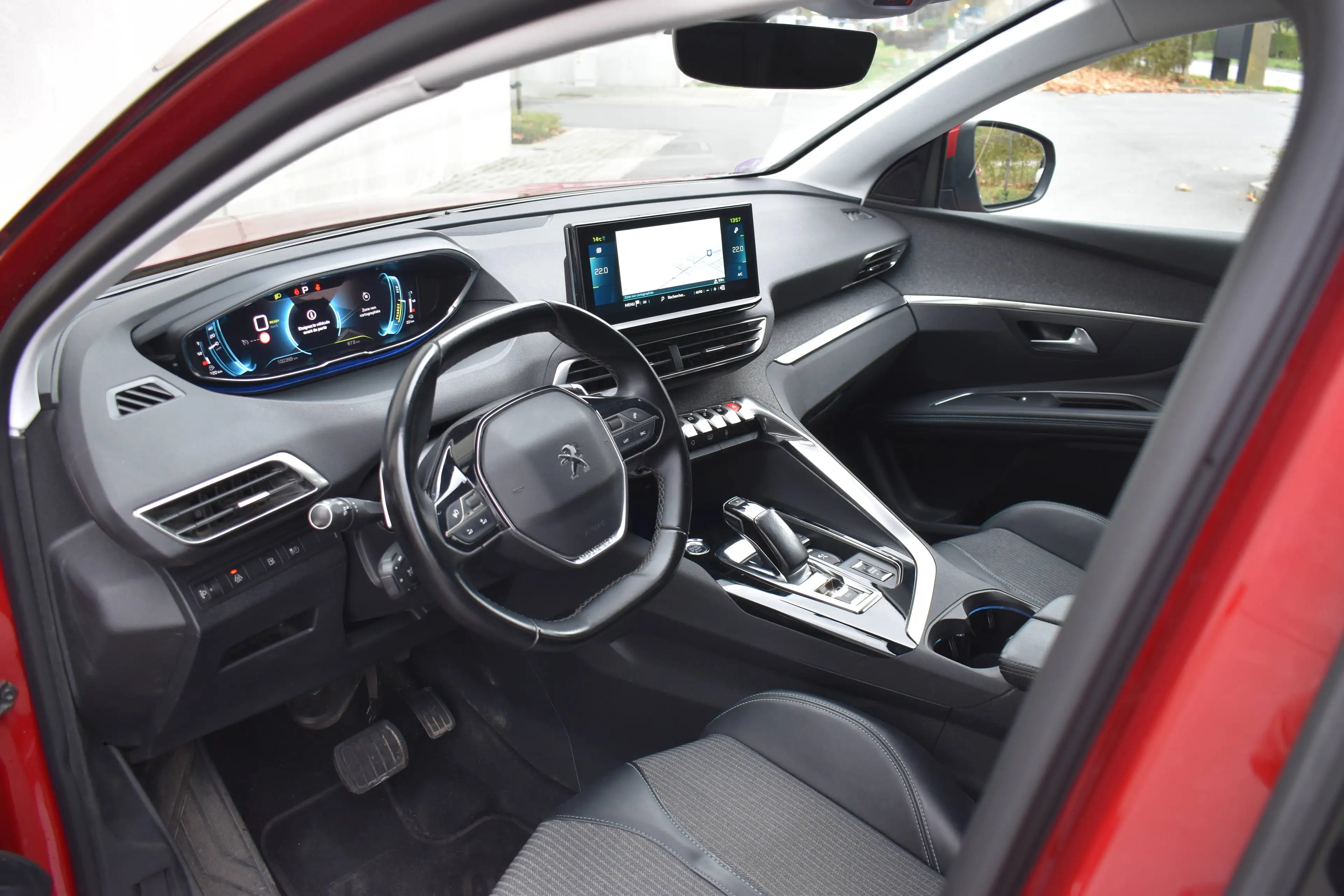 Peugeot 3008 1.6 Hybrid 225 Allure *1 an de garantie* — photo 4