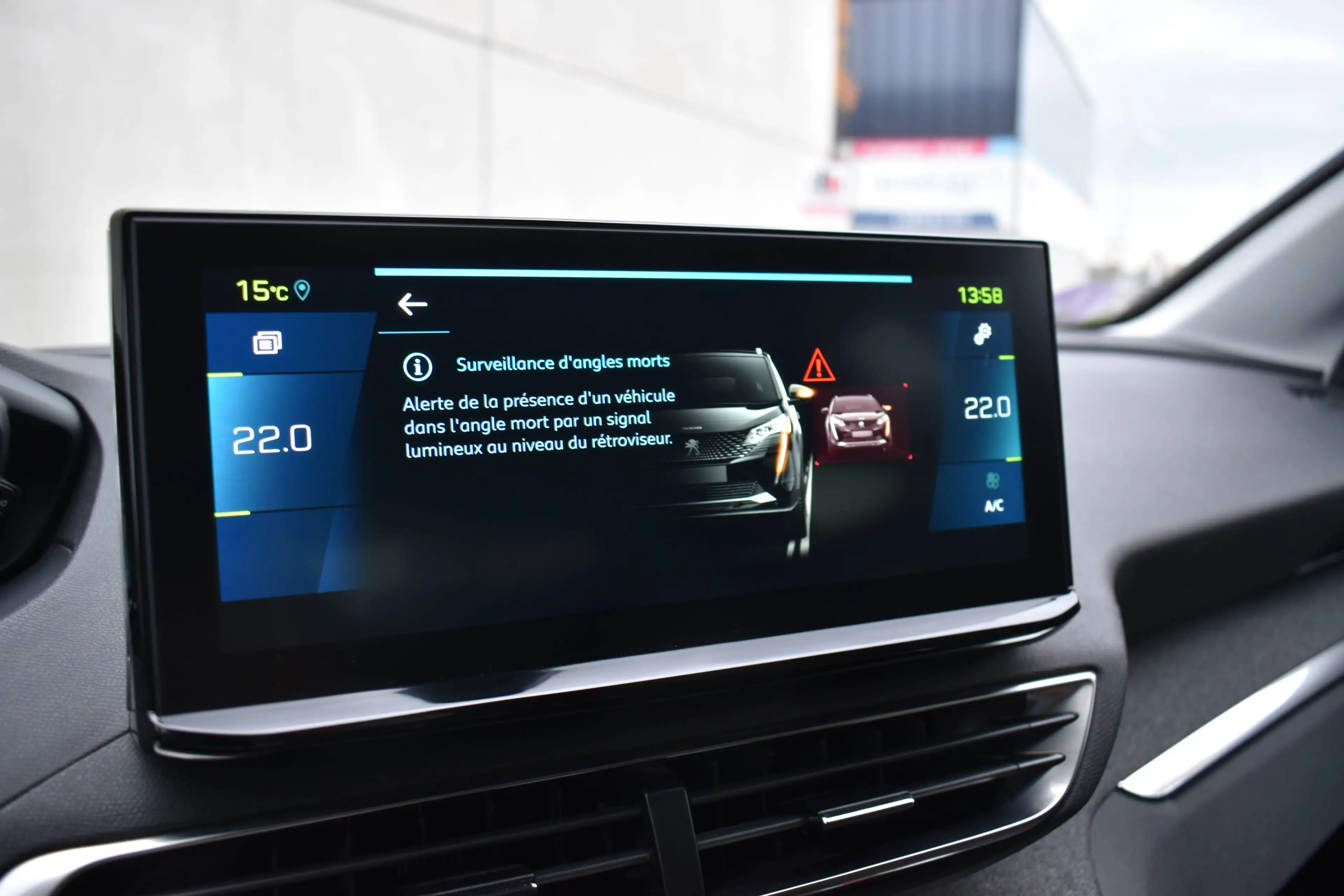 Peugeot 3008 1.6 Hybrid 225 Allure *1 an de garantie* — photo 13