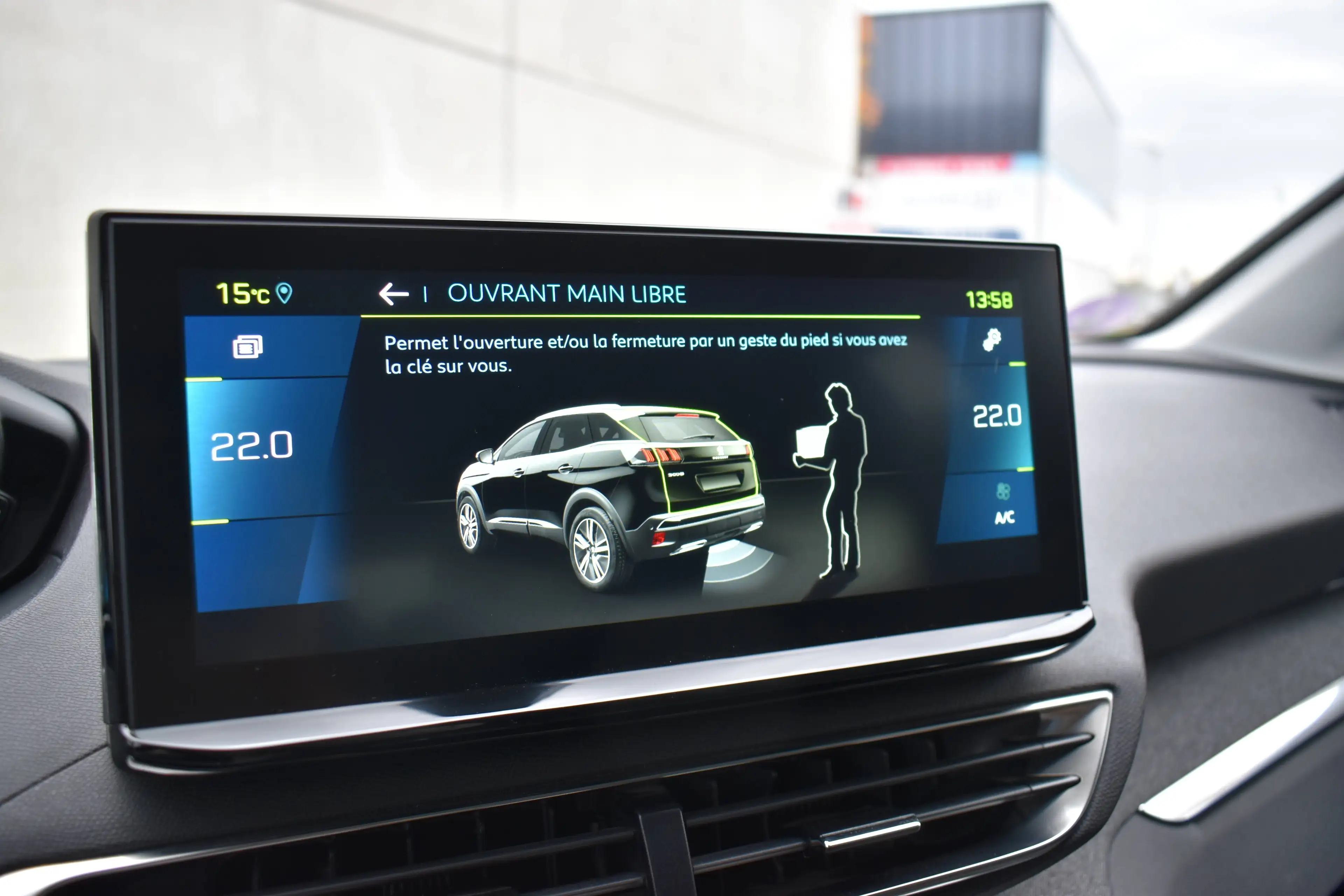 Peugeot 3008 1.6 Hybrid 225 Allure *1 an de garantie* — photo 15