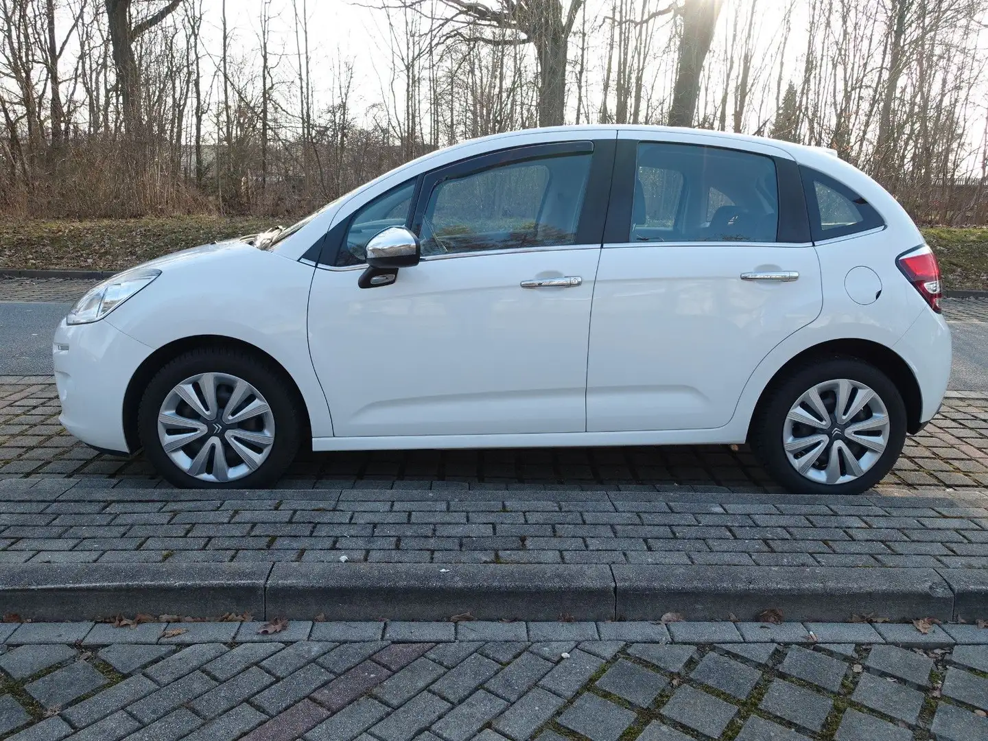 Citroen C3 Selection * Neuer Motor - 0 km * Klima * PDC Weiß - 2