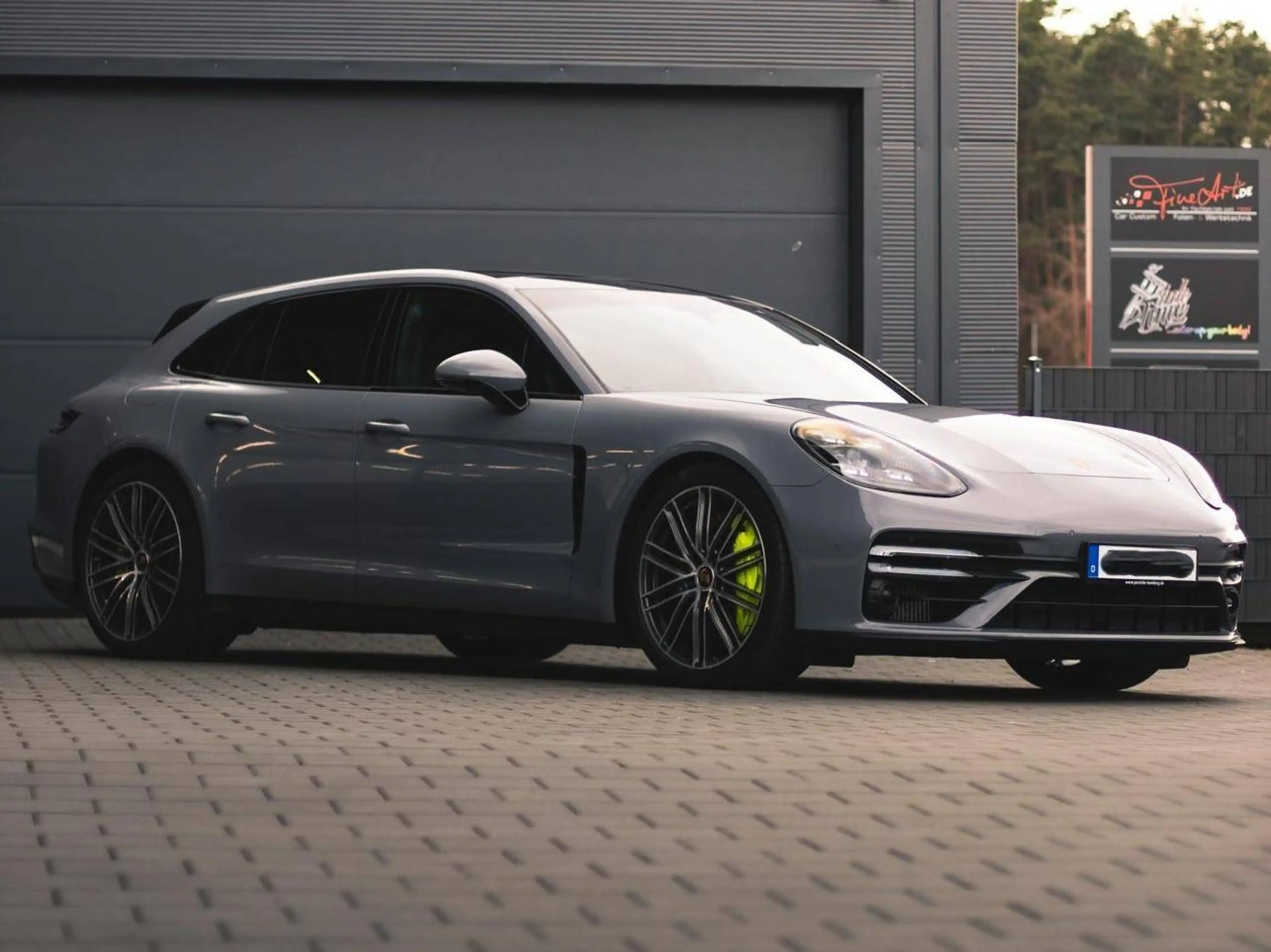 Porsche Panamera Turbo S E-Hybrid Turismo DT.FZG. NARDO GRAU APPROVED